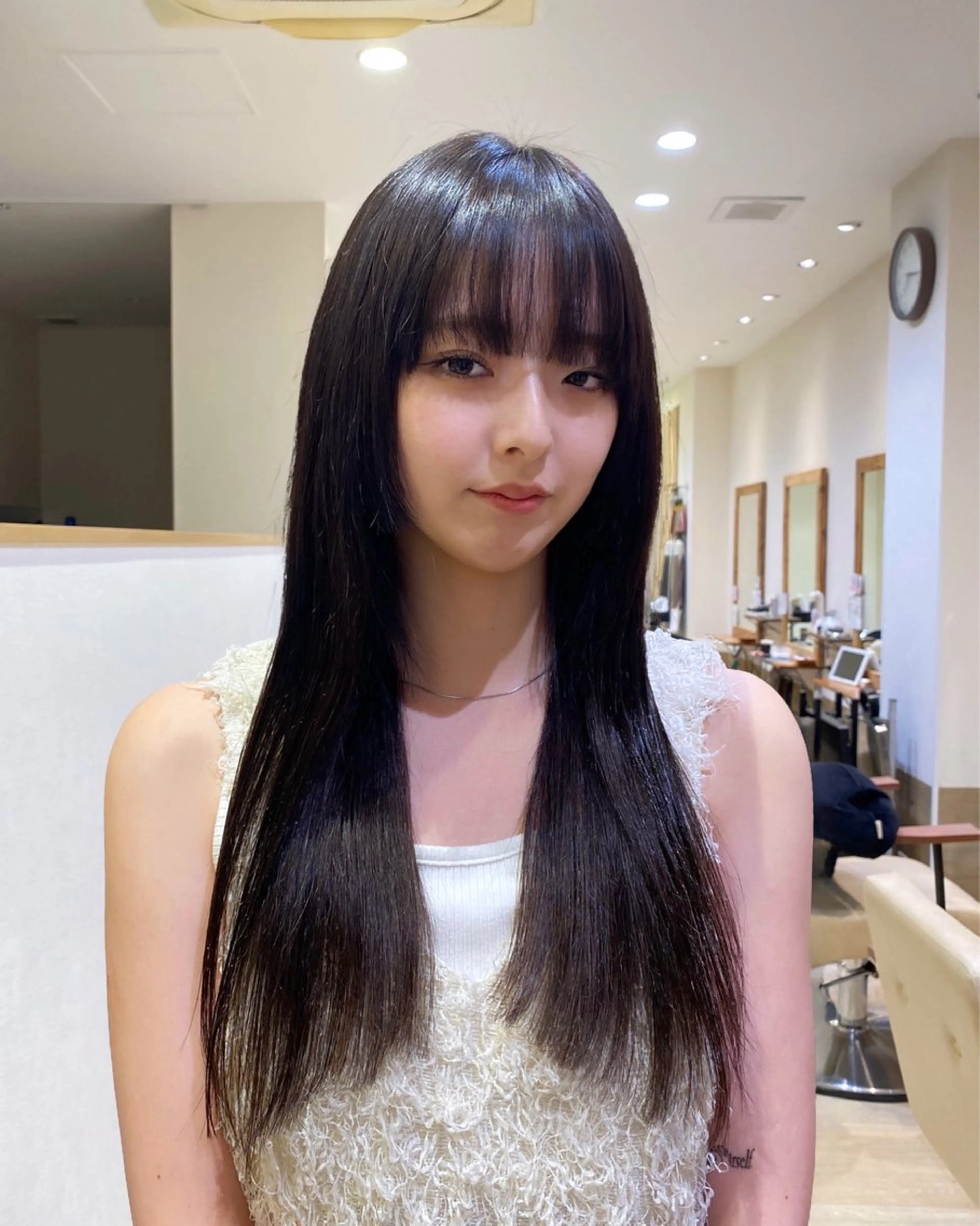 ロング エクステ 𝐲𝐮𝐮𝐦𝐢 エクステ/ 艶カラーのヘアスタイル