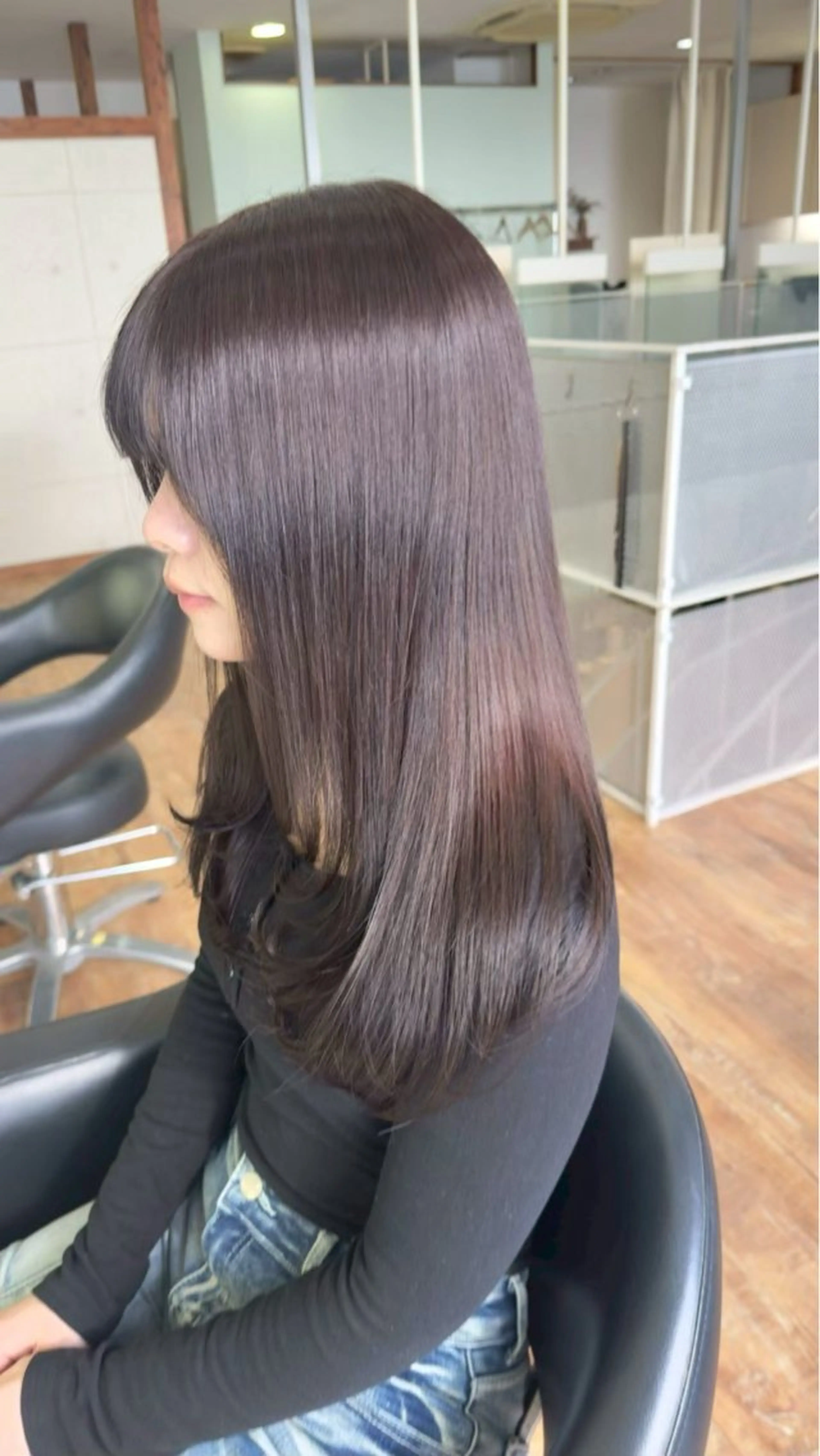 カラー Hip's eyes meiのヘアスタイル