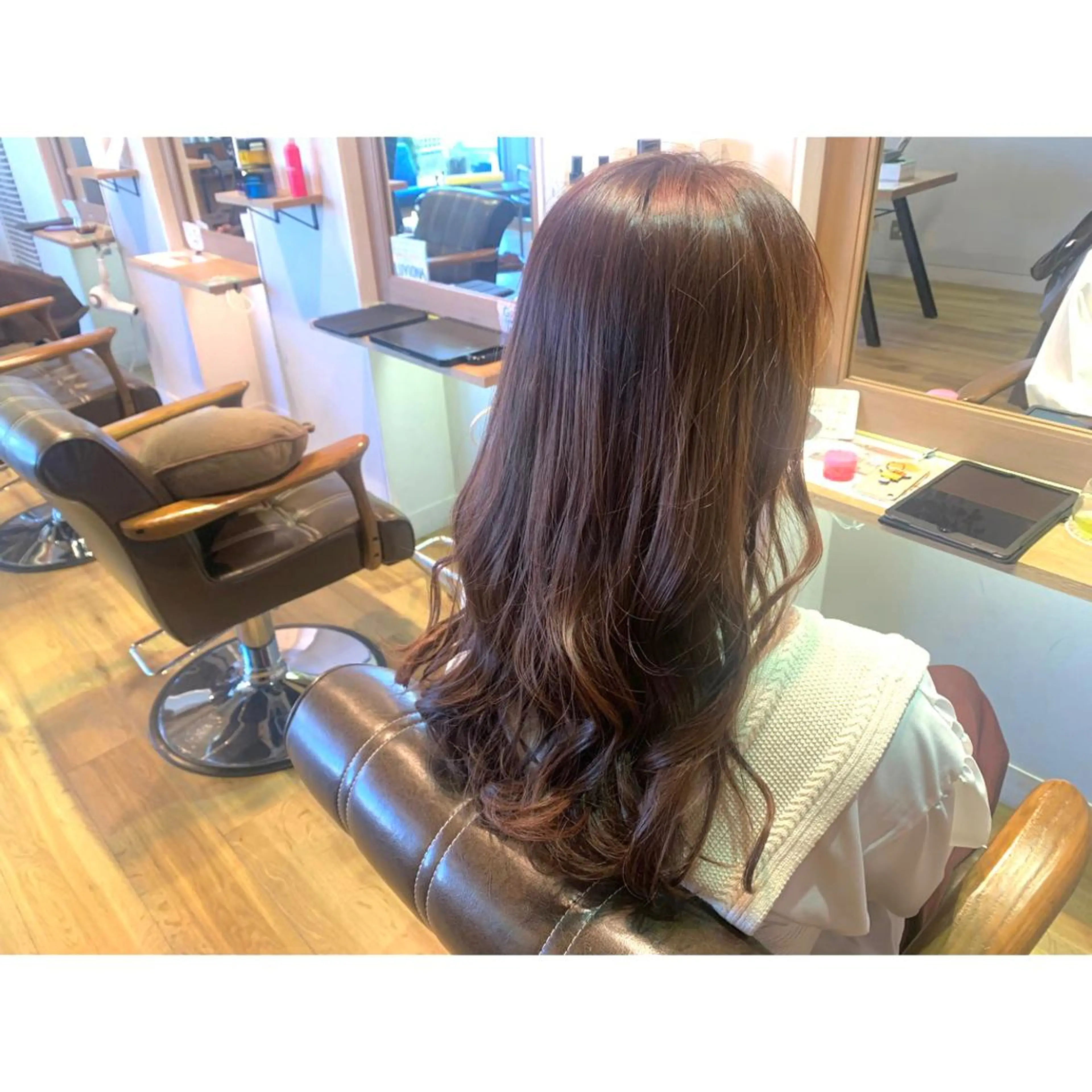 ロング カラー ピンクカラー ヘアカラー トリートメント ツキダテ ユイのヘアスタイル