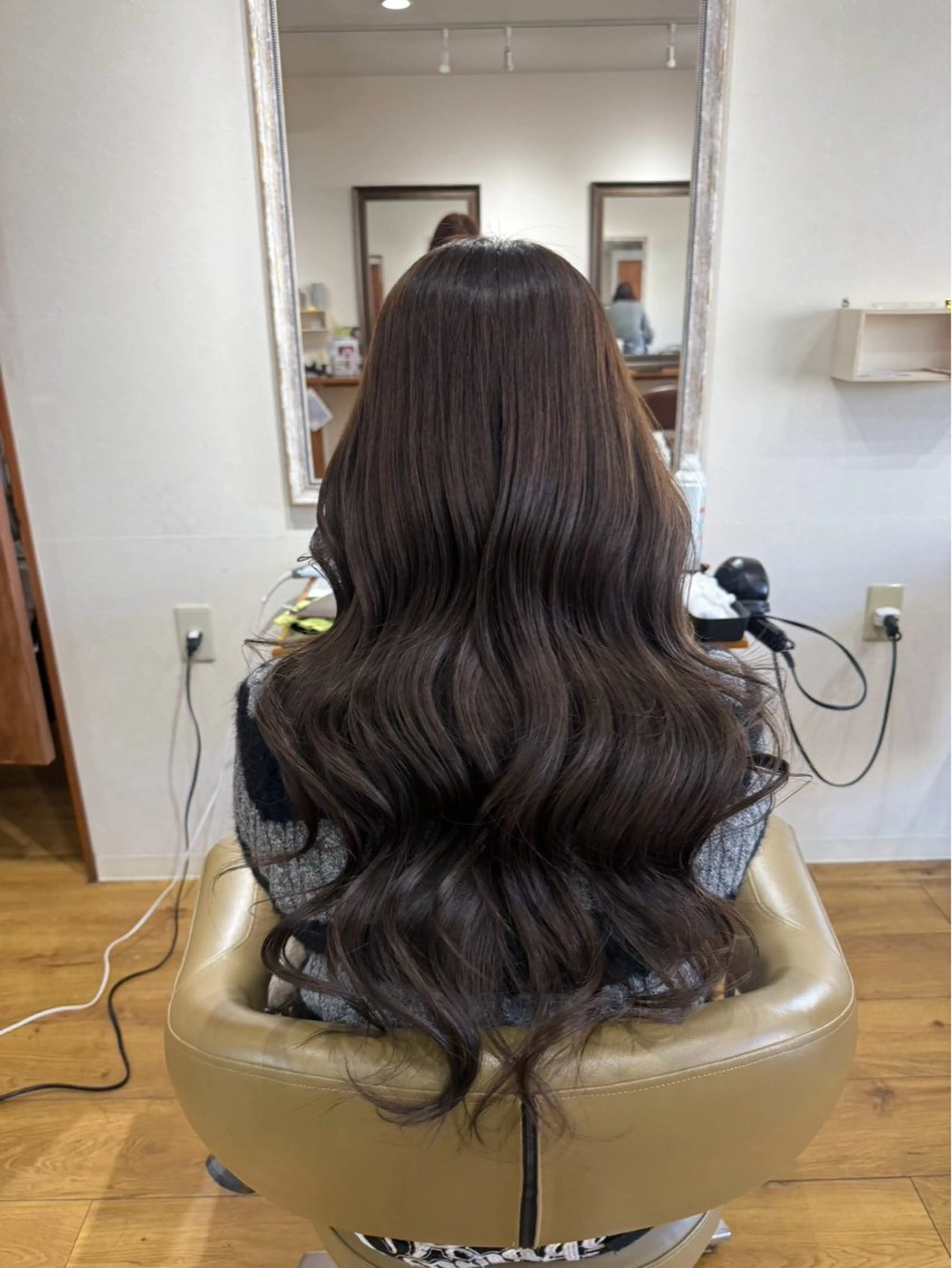 【迷ってる方はこちら💓】🧸美容液カラー×似合わせカット/髪質で選べるトリートメント🫧の写真