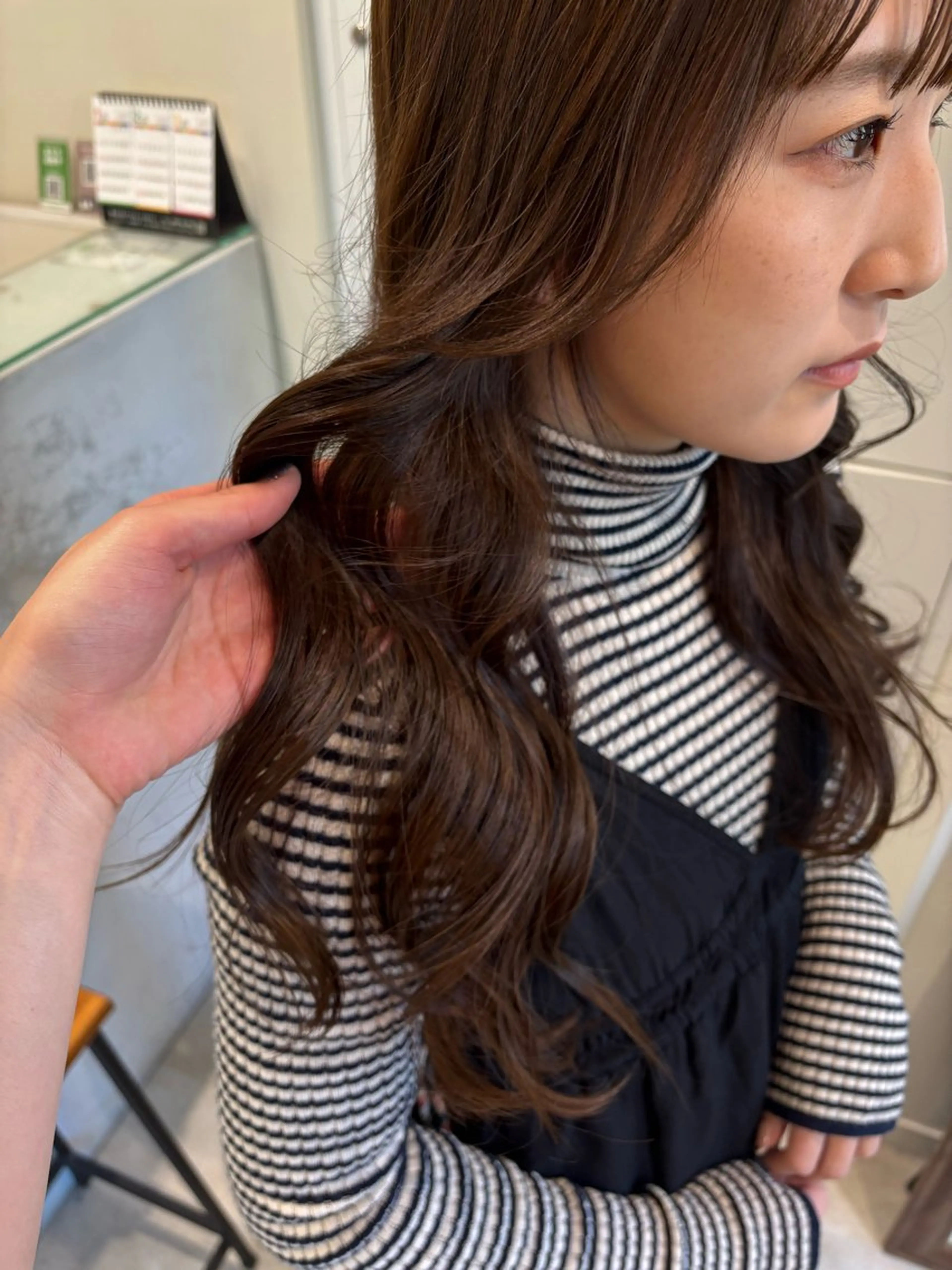 ロング カラー 垢抜け小顔レイヤー オリーブ/スミレのヘアスタイル