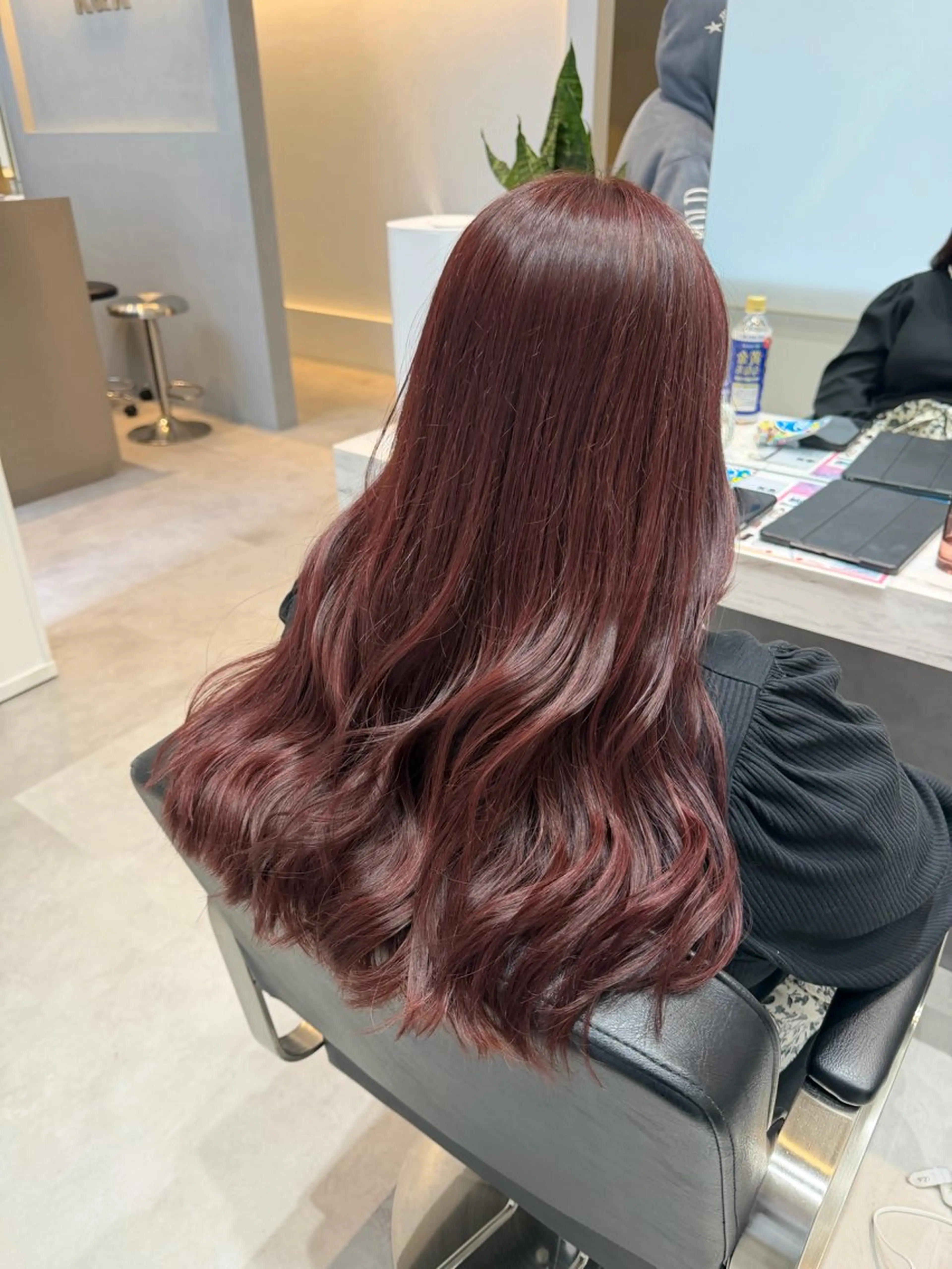 ロング カラー ブリーチ ブリーチなしカラー ヘアカラー 岡田 詠のヘアスタイル