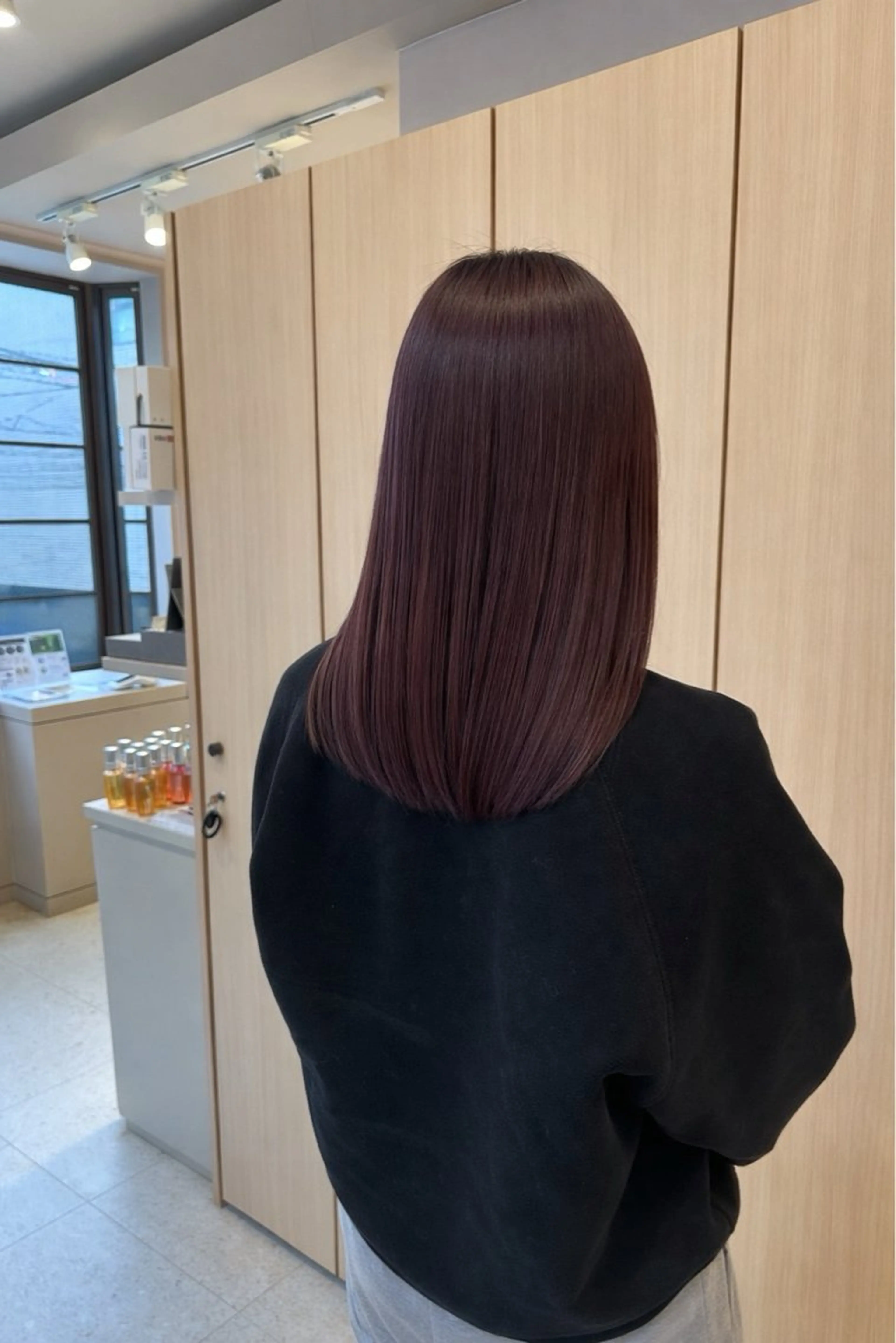 カラー ラベンダーカラー 芝智也／ ブリーチカラーのヘアスタイル