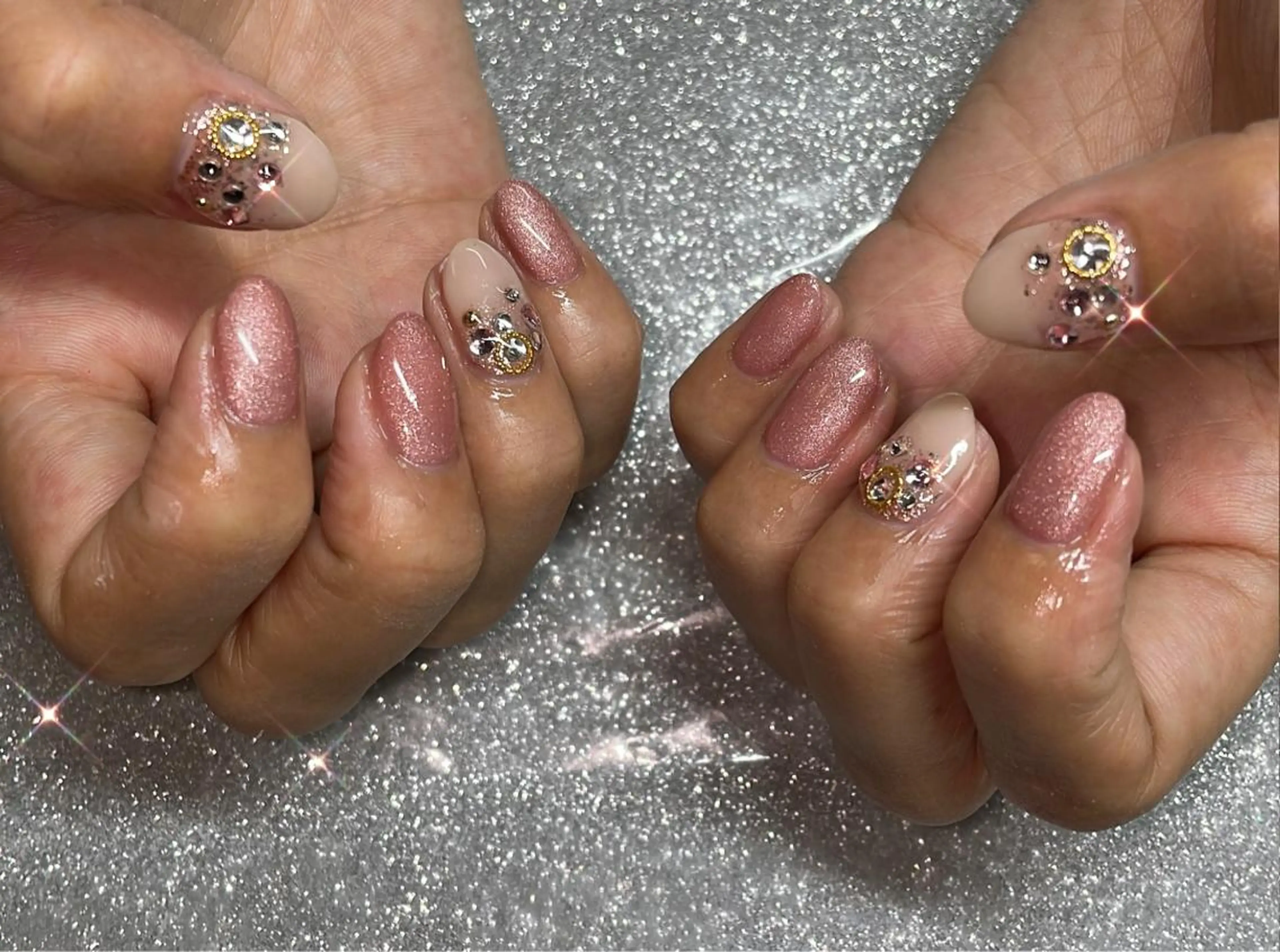 ネイル ハンドネイル VIERU 🌈🎀💖のネイルデザイン