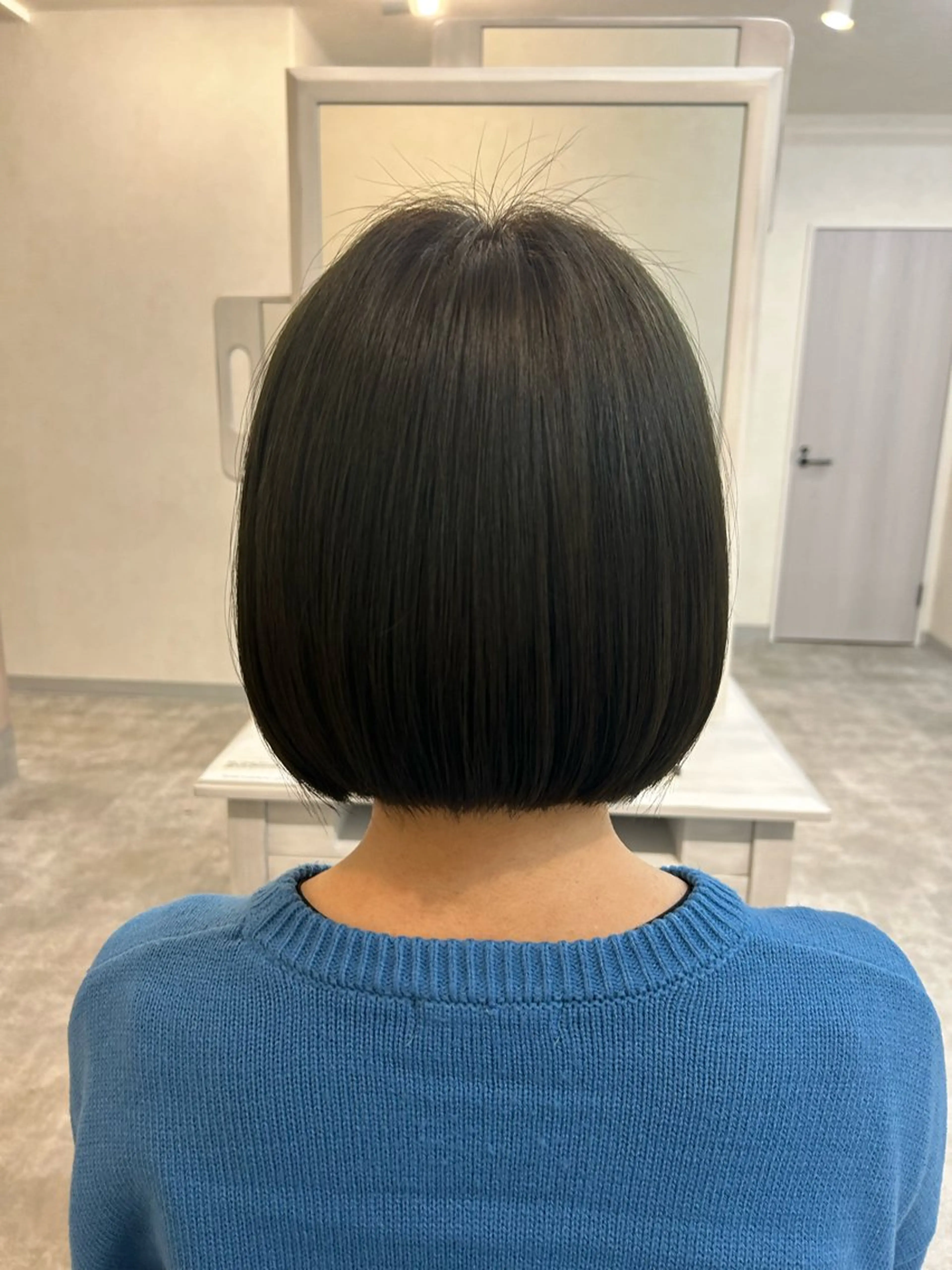 カラー 稲井 裕美のヘアスタイル