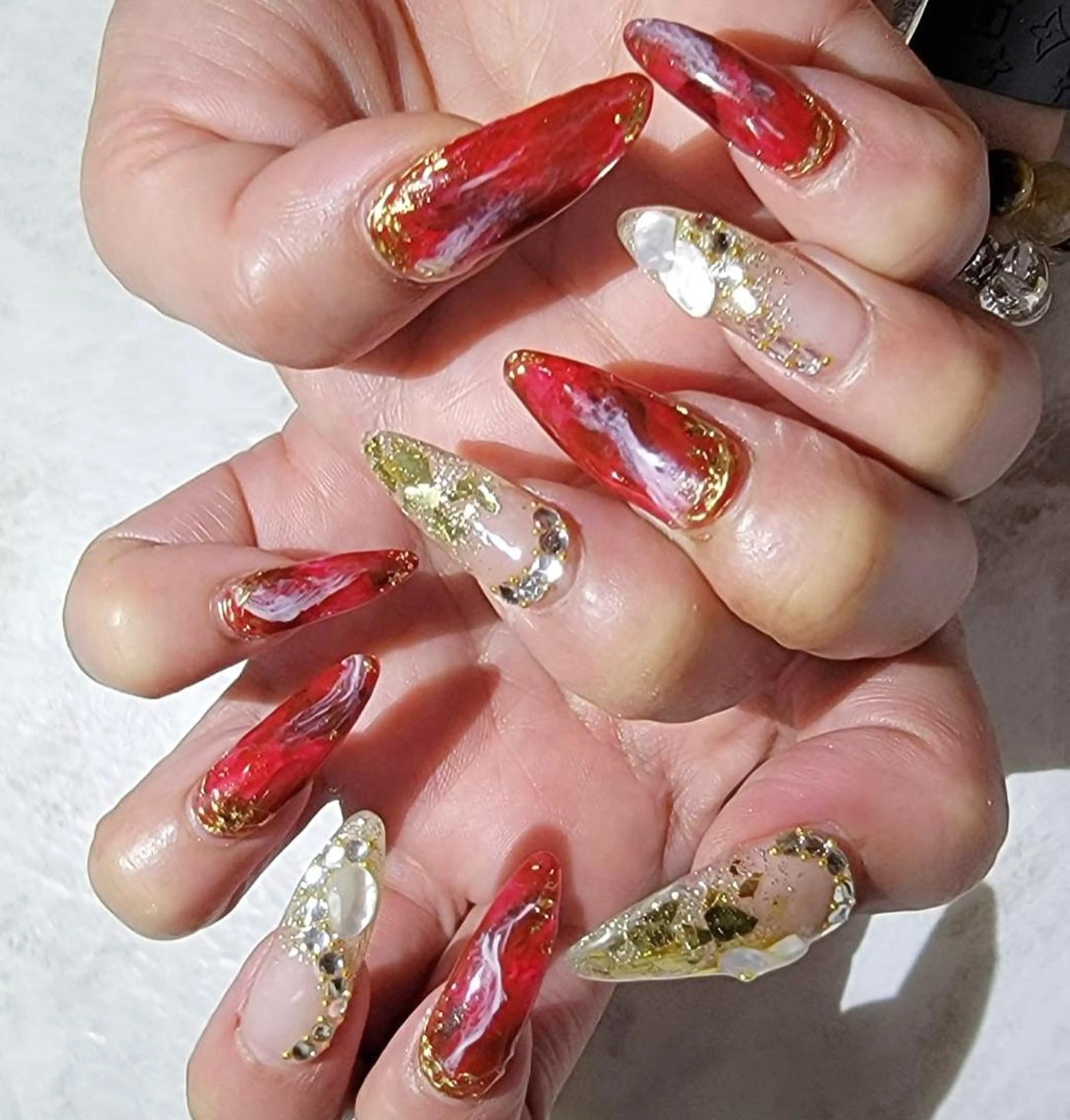 ネイル フットネイル ニュアンスネイル 赤色 シンプルネイル 春ネイル ネイル フフラ所属・nail fufla ♡yamane♡のネイルデザイン