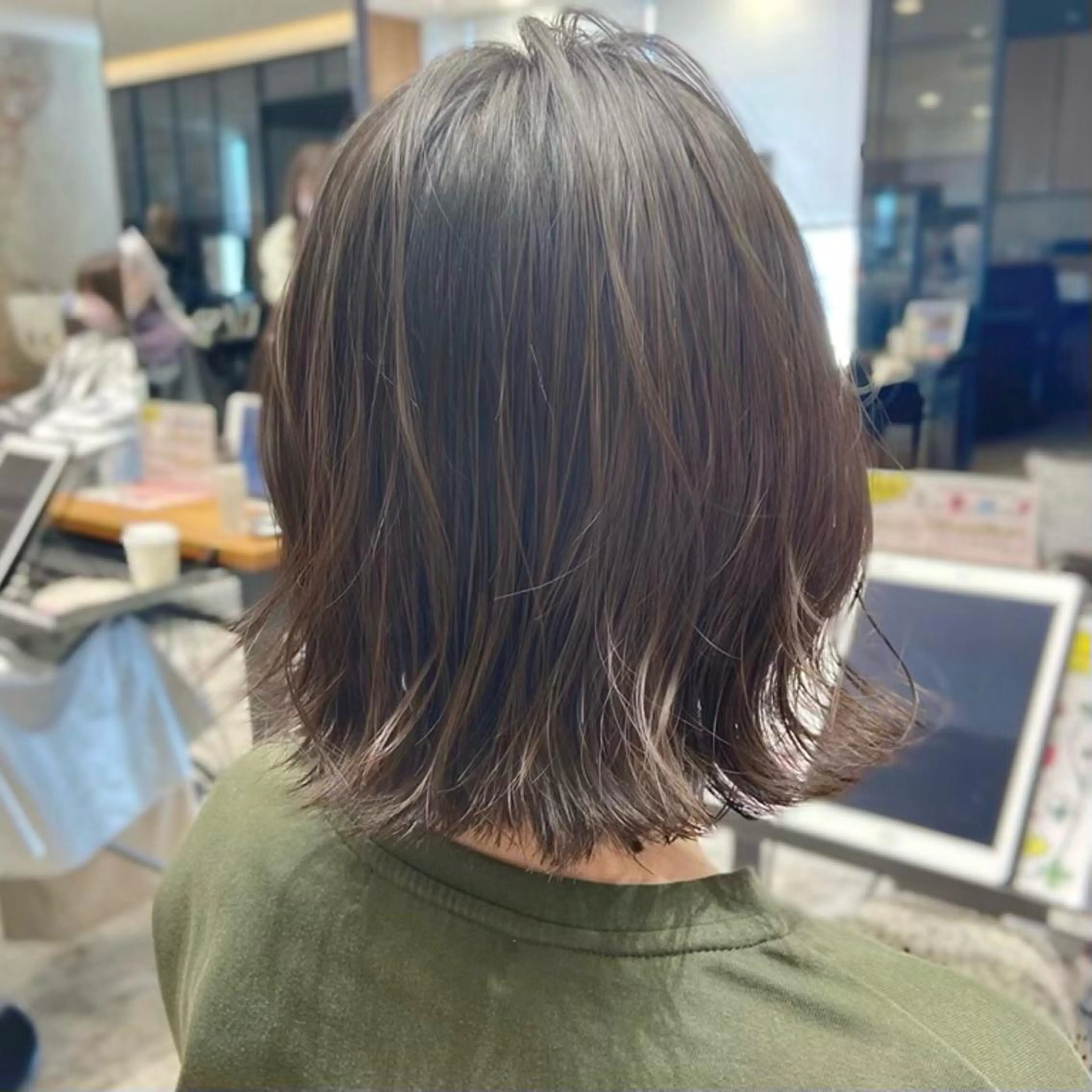 ミディアム カラー パーマ ヘアアレンジ ボブレイヤー ボブ レイヤーカット 似合わせカット 🌈小顔似合わせ SHIHO🌈のヘアスタイル