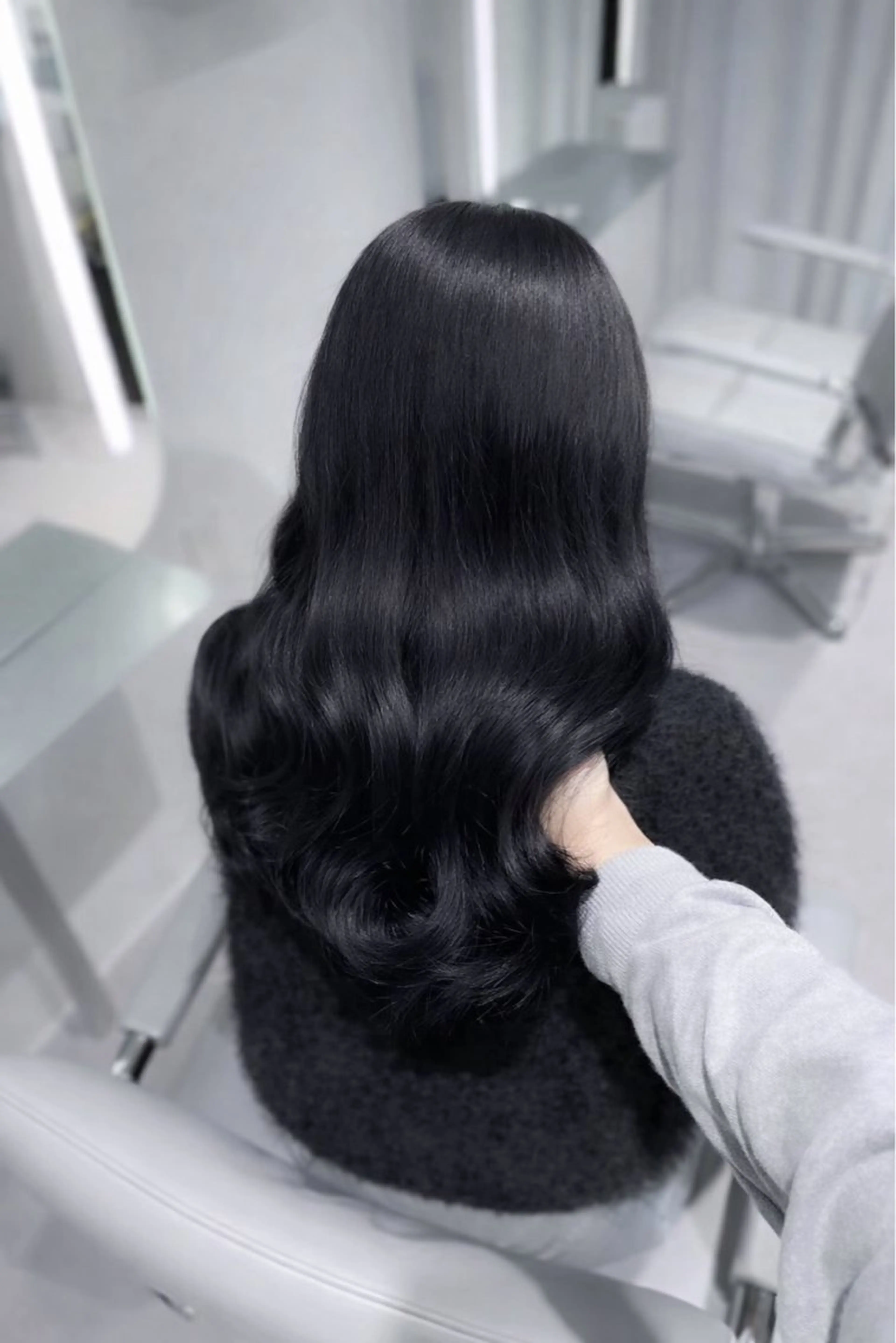 🩶暗髪・黒染め卒業🩶透明感ダークカラー+うる艶トリートメント¥5500の写真