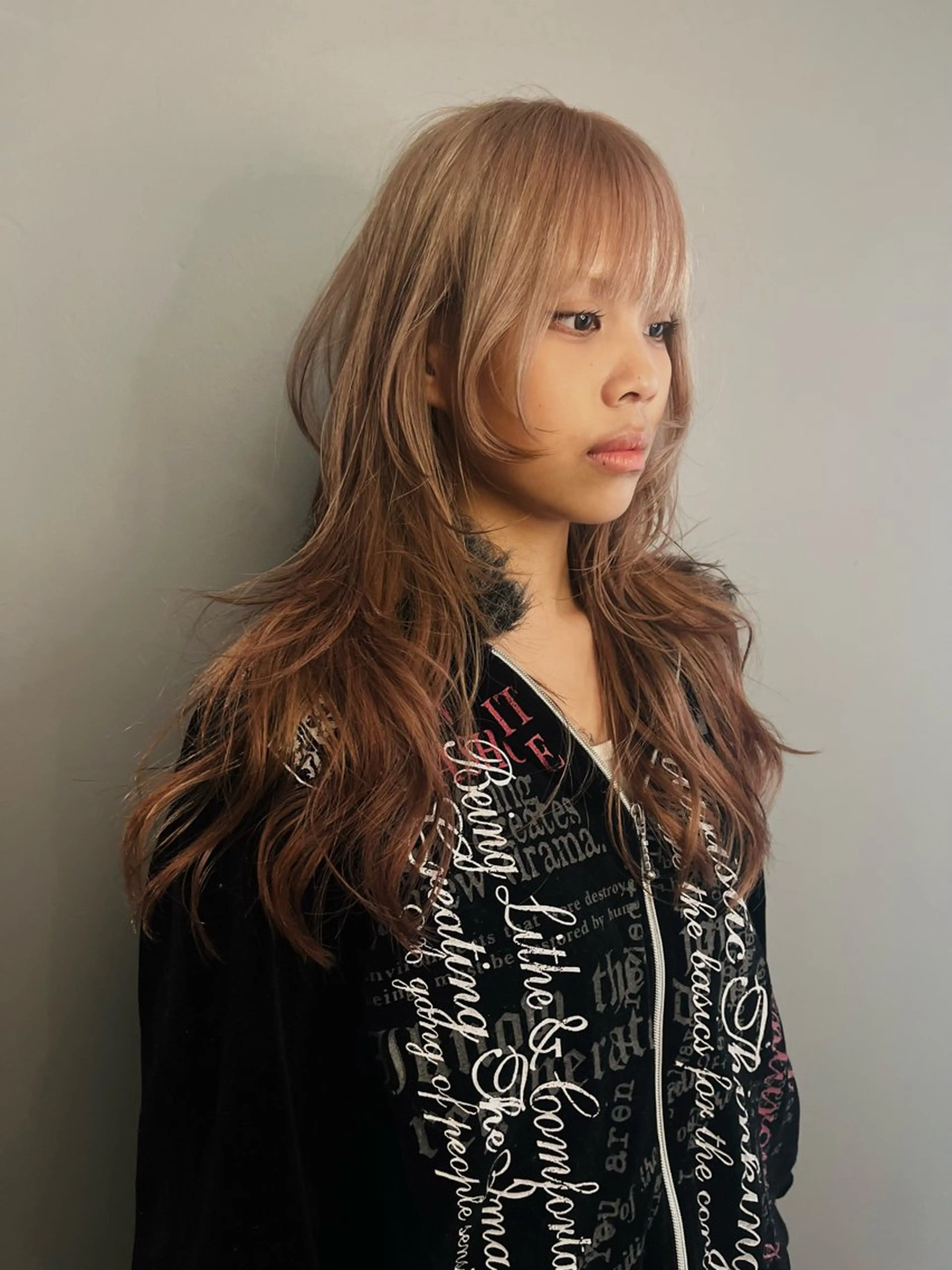 ロング ウルフ/レイヤー Miinaのヘアスタイル