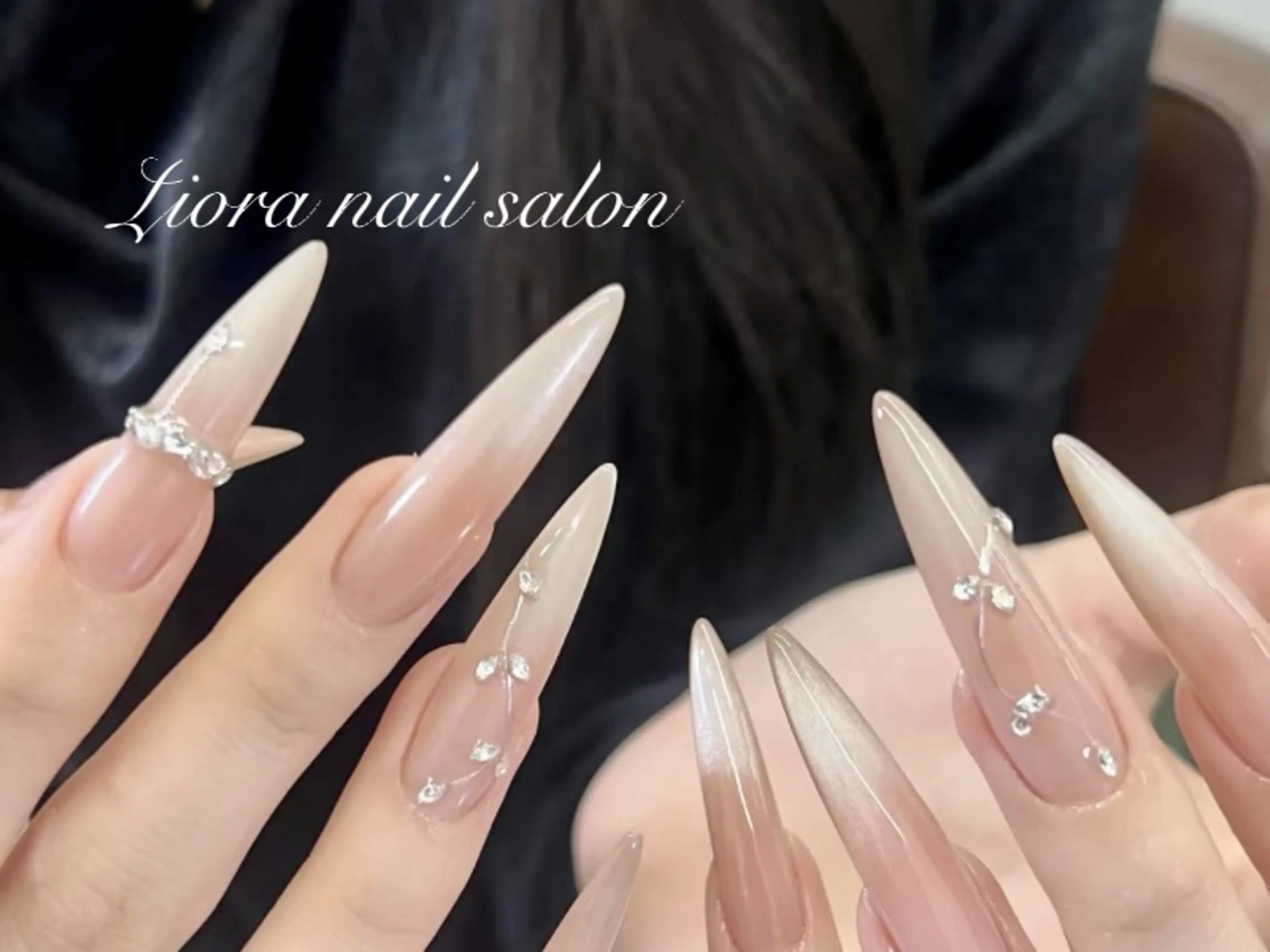 ネイル フレンチネイル ジェルネイル ガーリー グラデーション キラキラネイル ハンドネイル Liora nail スカルプ専門店のネイルデザイン