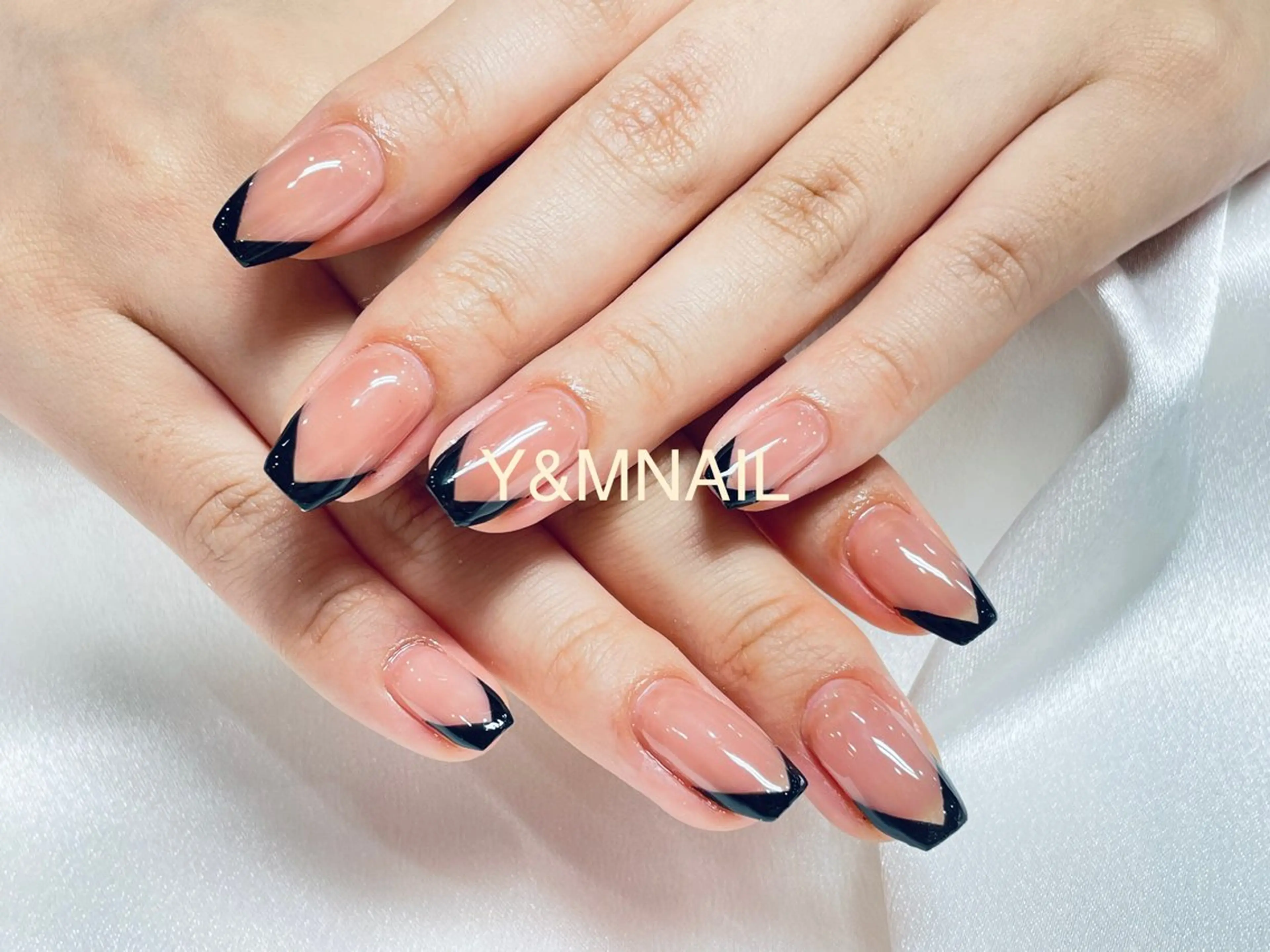 ネイル Ui_Amor (パラジェル)のネイルデザイン