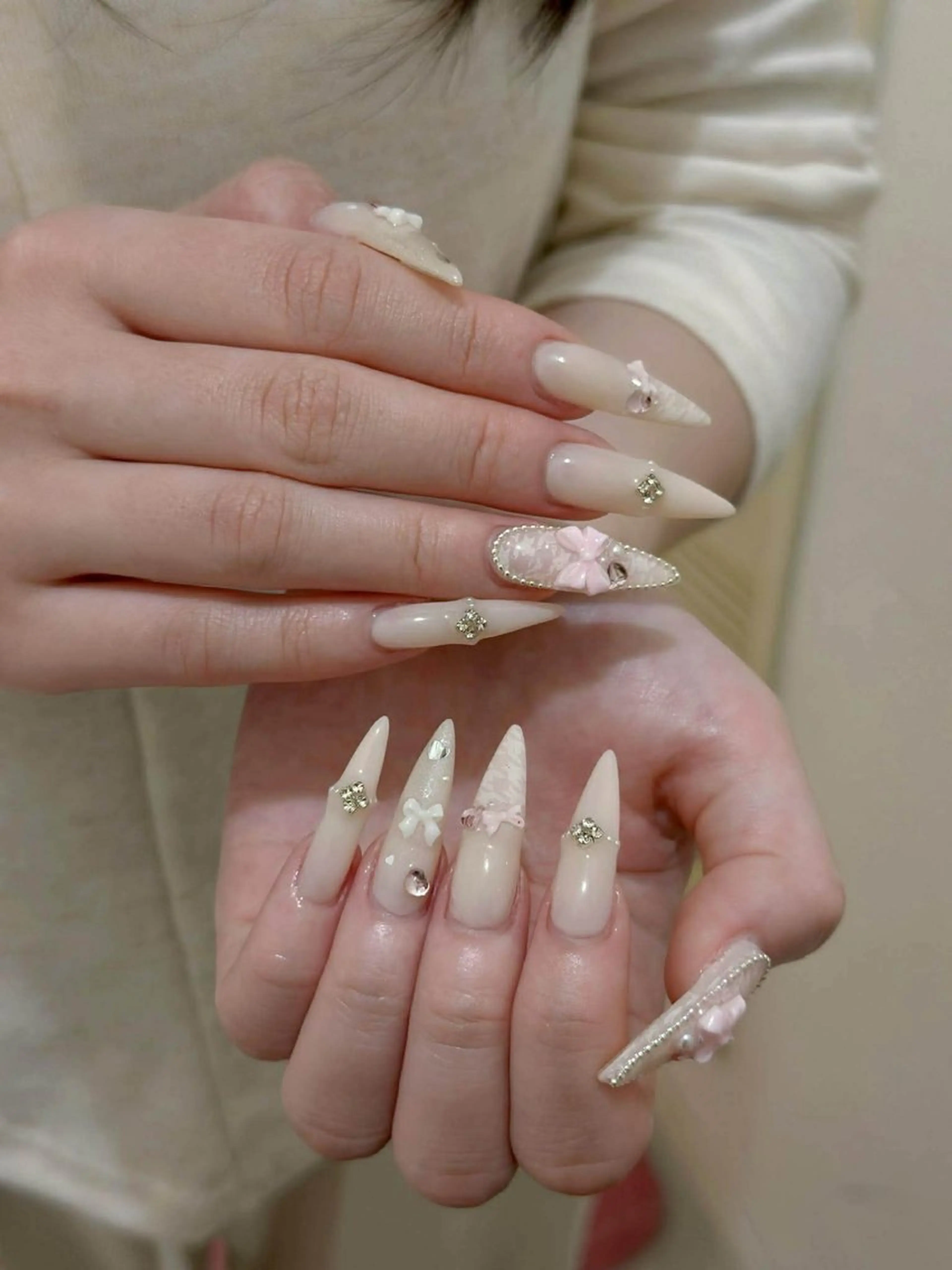 ネイル チークネイル ドット フレンチネイル グラデーション ハート ハンドネイル Julli NailStudioのネイルデザイン