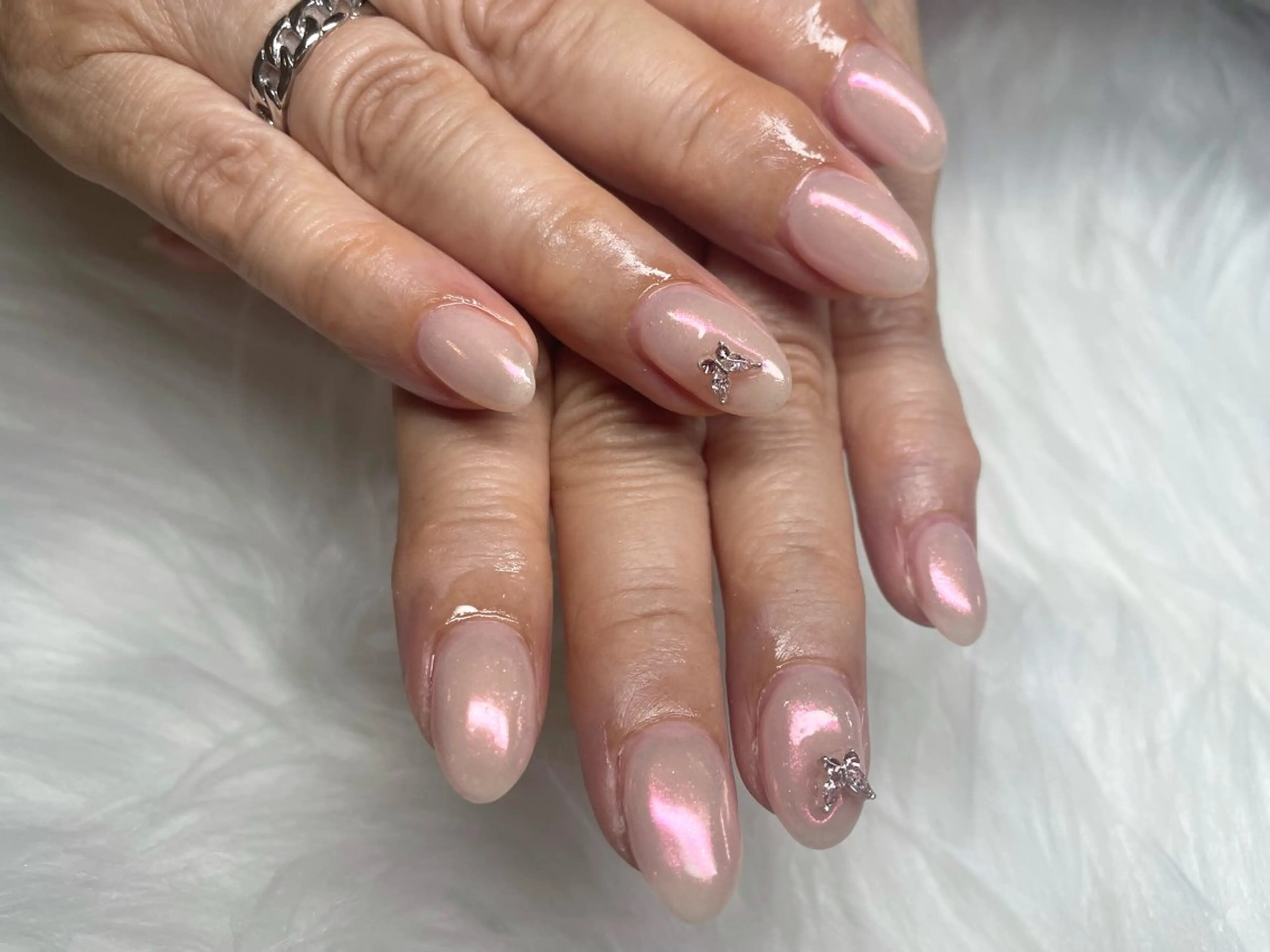 ネイル オーロラネイル ワンカラーネイル 橋田 有里奈のネイルデザイン