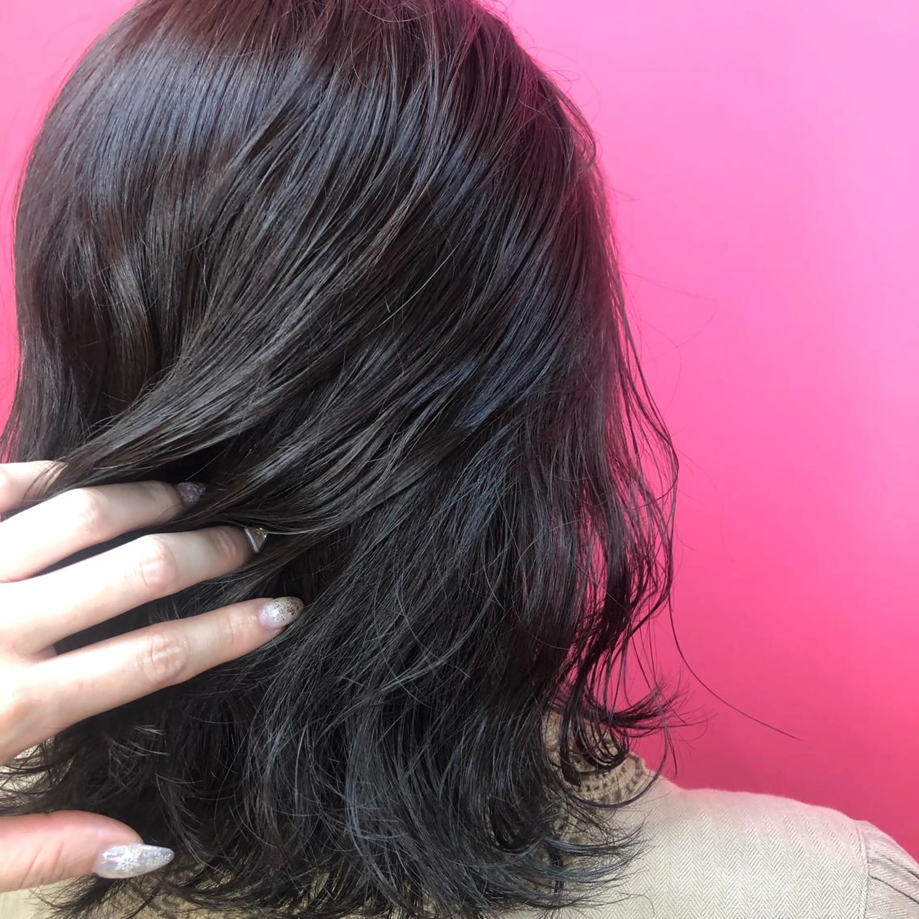 ミディアム カラー 透明感カラー イルミナカラー スターダスト 小顔レイヤー/ ベージュ🤍Rieのヘアスタイル