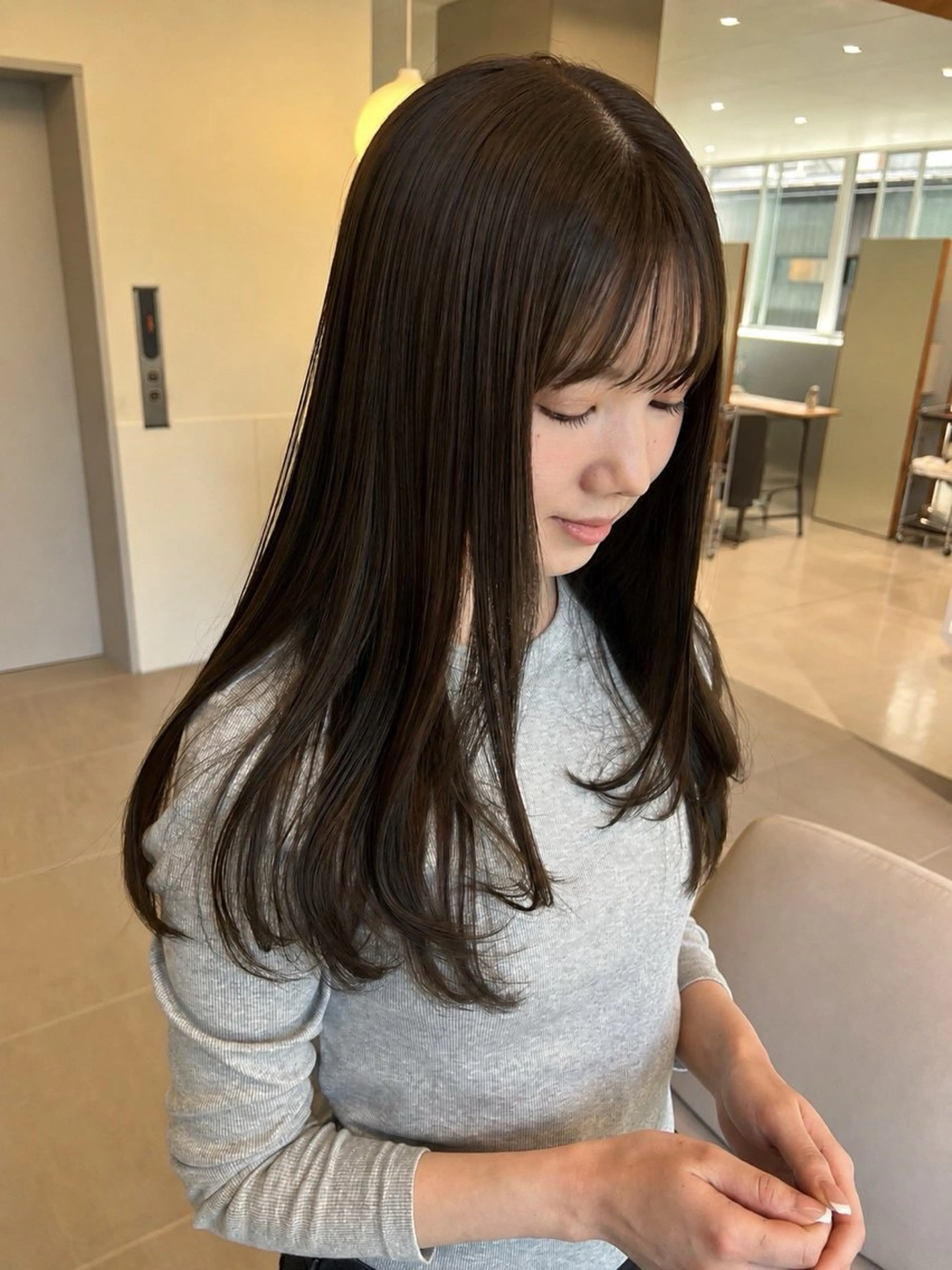 ロング ヘアカラー いろは🧤 カラーモデル/栄のヘアスタイル
