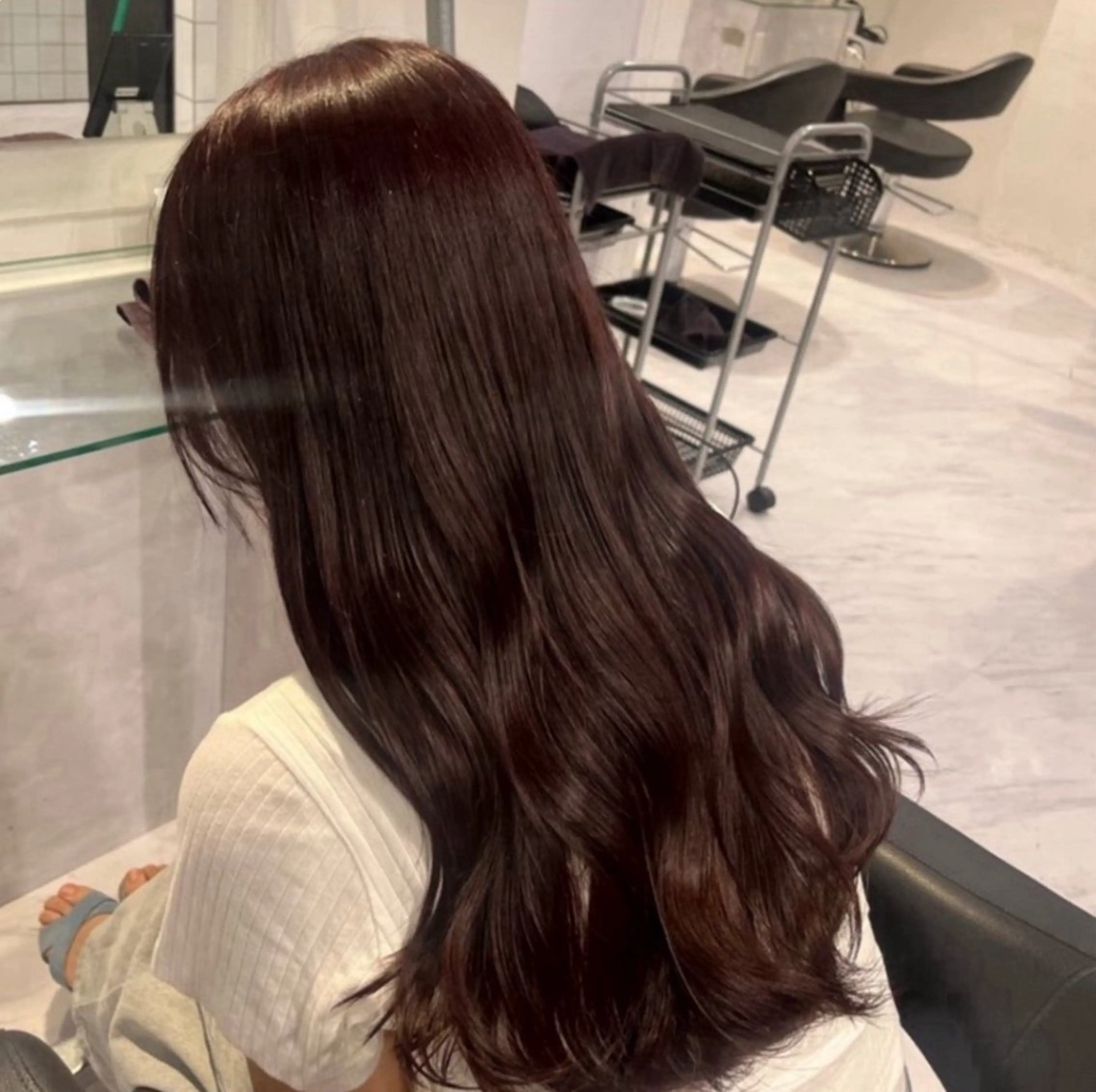 ロング カラー 🫧うる艶トレンド 🫧透明感カラーのヘアスタイル