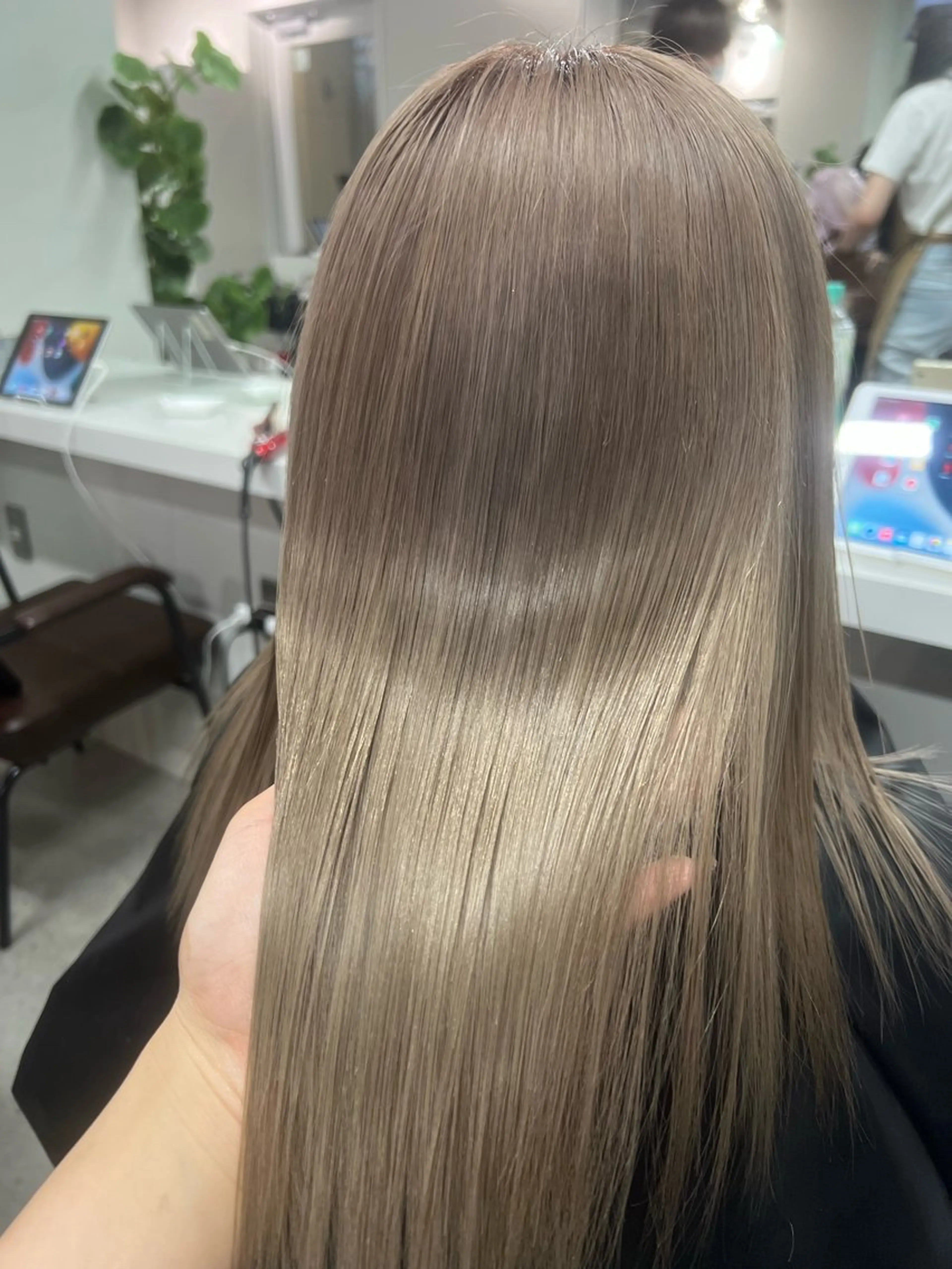 セミロング カラー ヘアカラー トリートメント ハイトーン&髪質改善 ＆韓国エクステ🤎のヘアスタイル