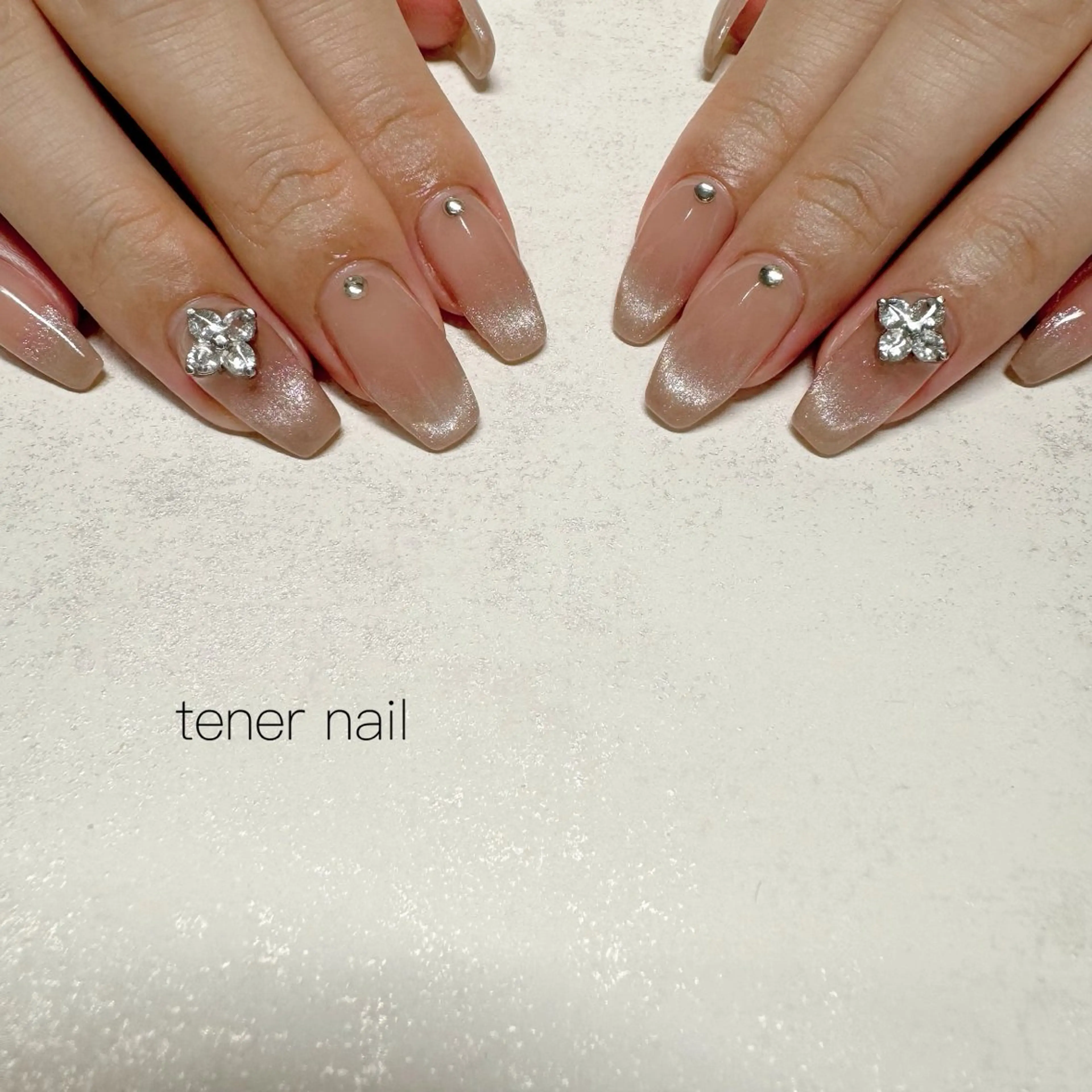 ネイル フレンチネイル マグネットネイル マグネットフレンチ ハンドネイル テネルネイル tener nailのネイルデザイン