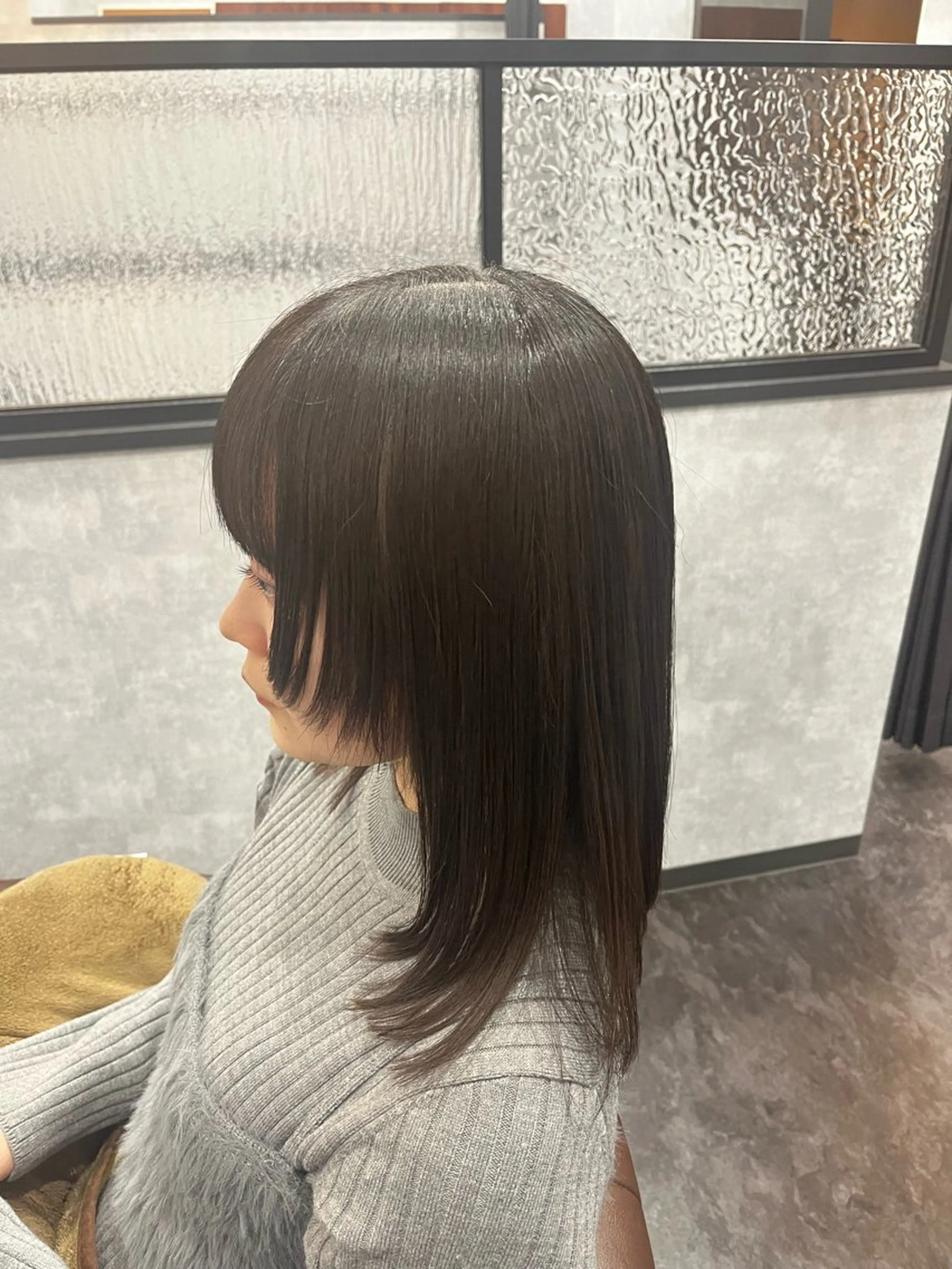 セミロング 顔まわりレイヤー 顔周りカット レイヤーカット アメイジングヘアー 千歳店 嶋田のヘアスタイル