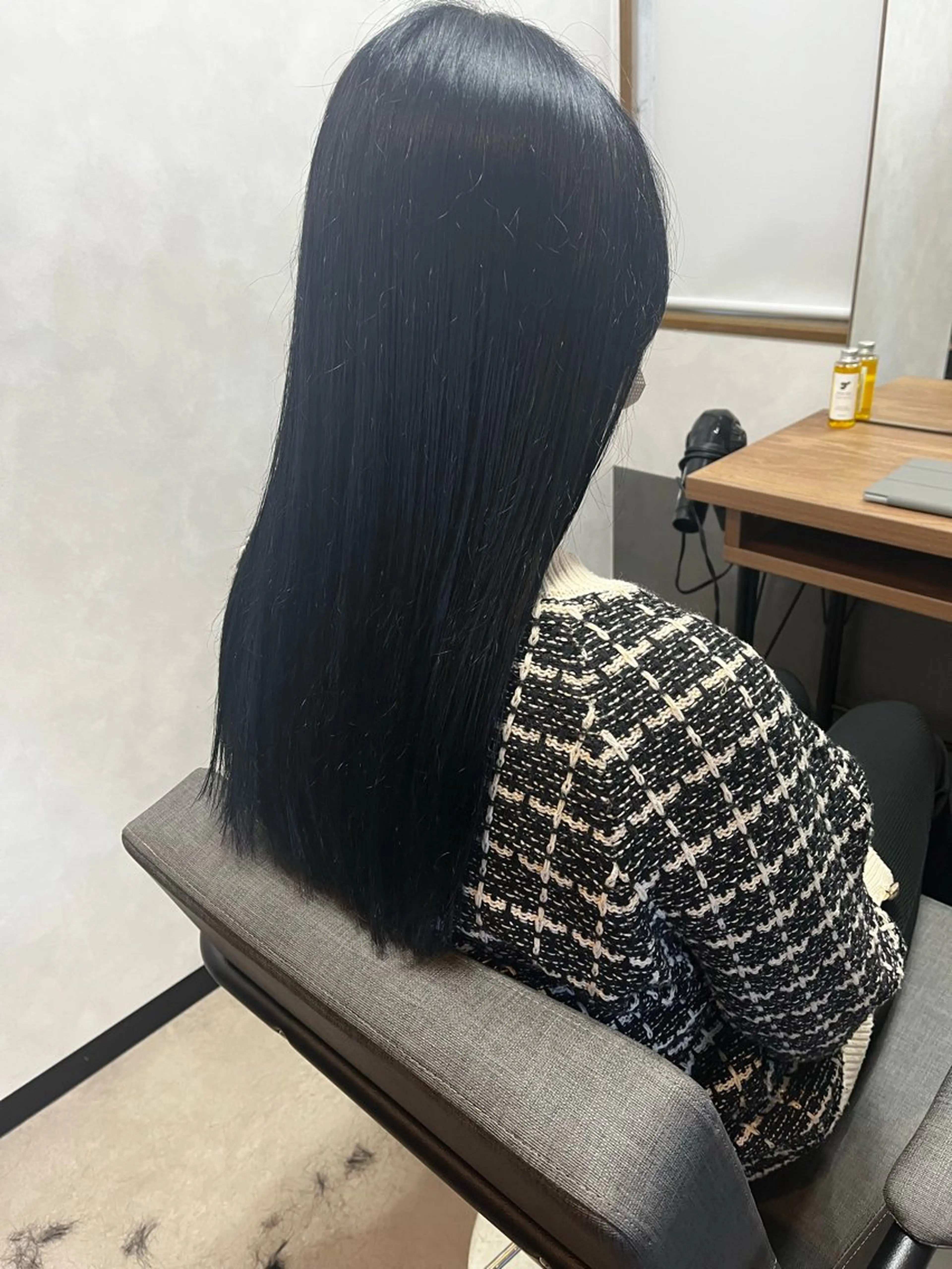 セミロング 髪質改善 縮毛矯正 武内 凌レイヤーカット🐺のヘアスタイル