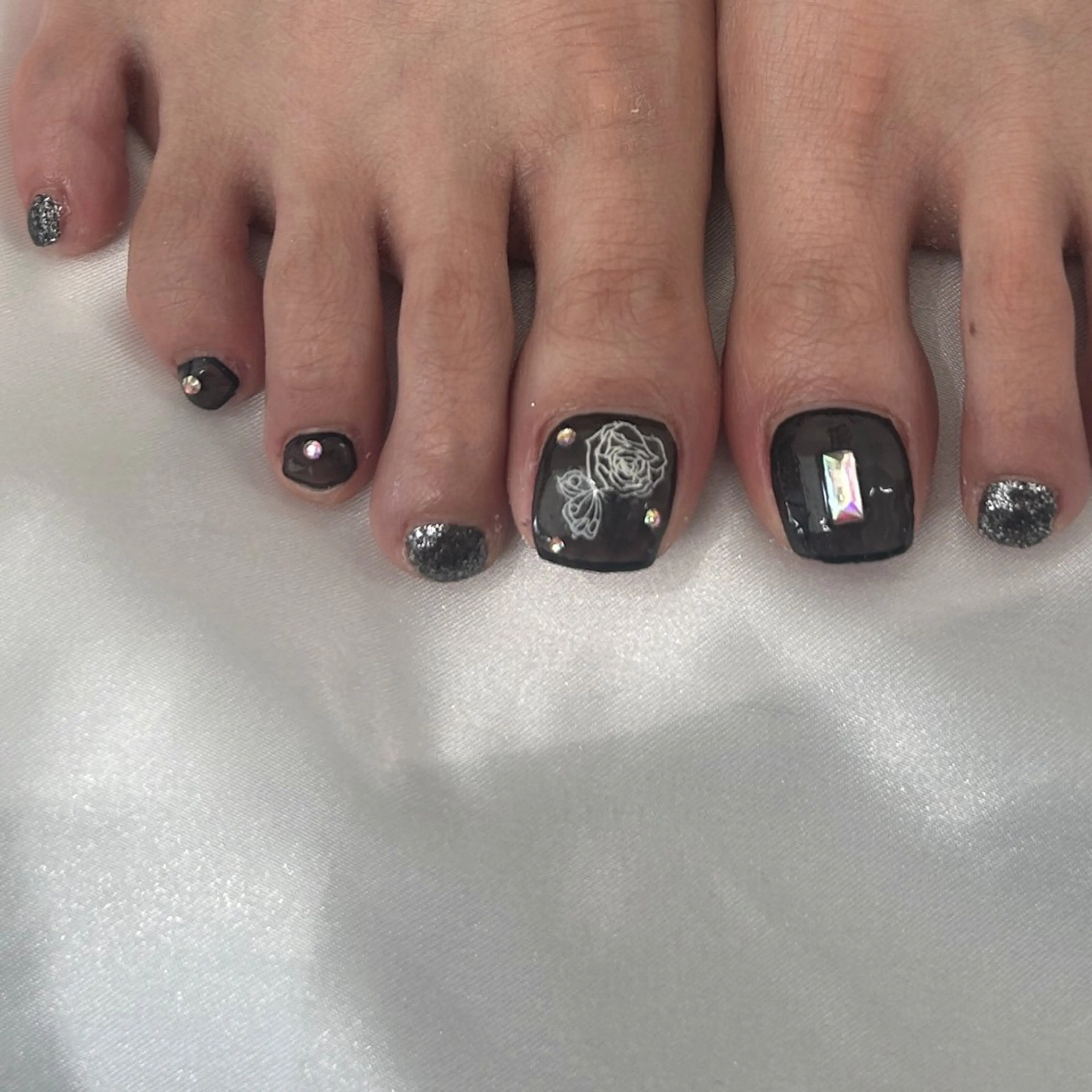 ネイル MODA MANAMIᵕ̈のネイルデザイン