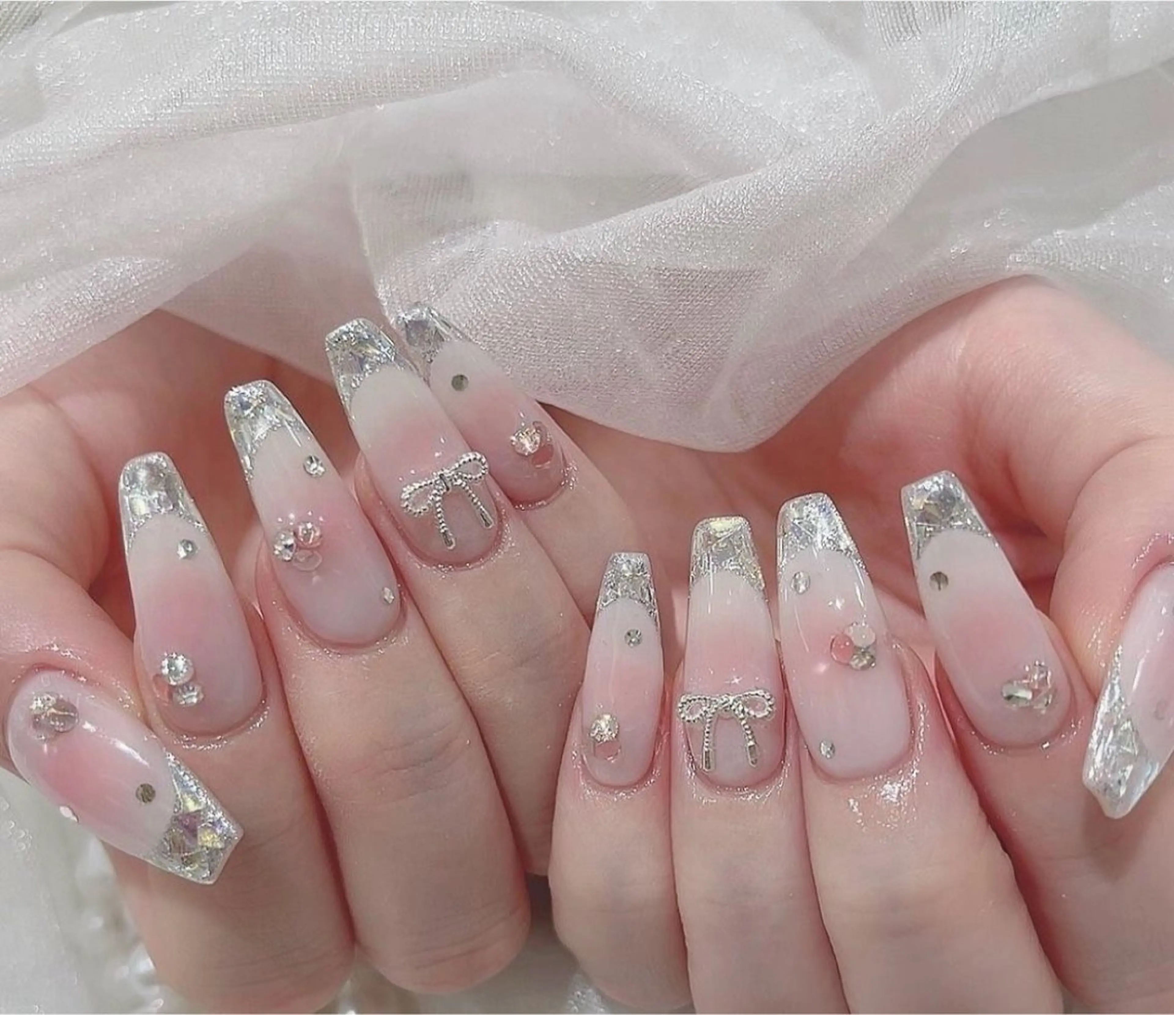 ネイル オーロラネイル チークネイル 長さ出し フットネイル フレンチネイル Lee Nailsのネイルデザイン