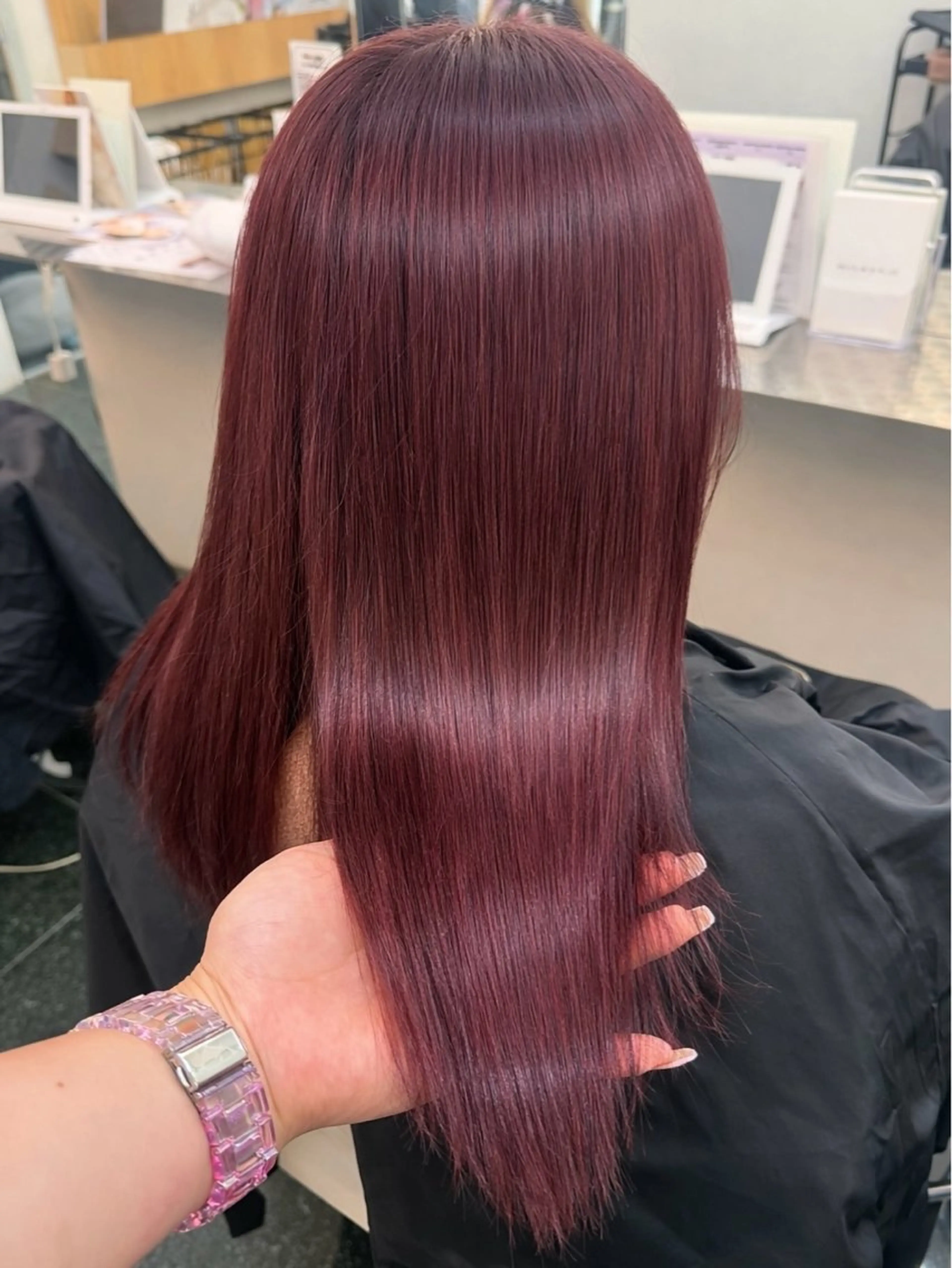 ロング カラー ブリーチ 透明感カラー ブリーチなしカラー 髪質改善 ヘアカラー 髪質改善カラー｜ Yukino🫧のヘアスタイル