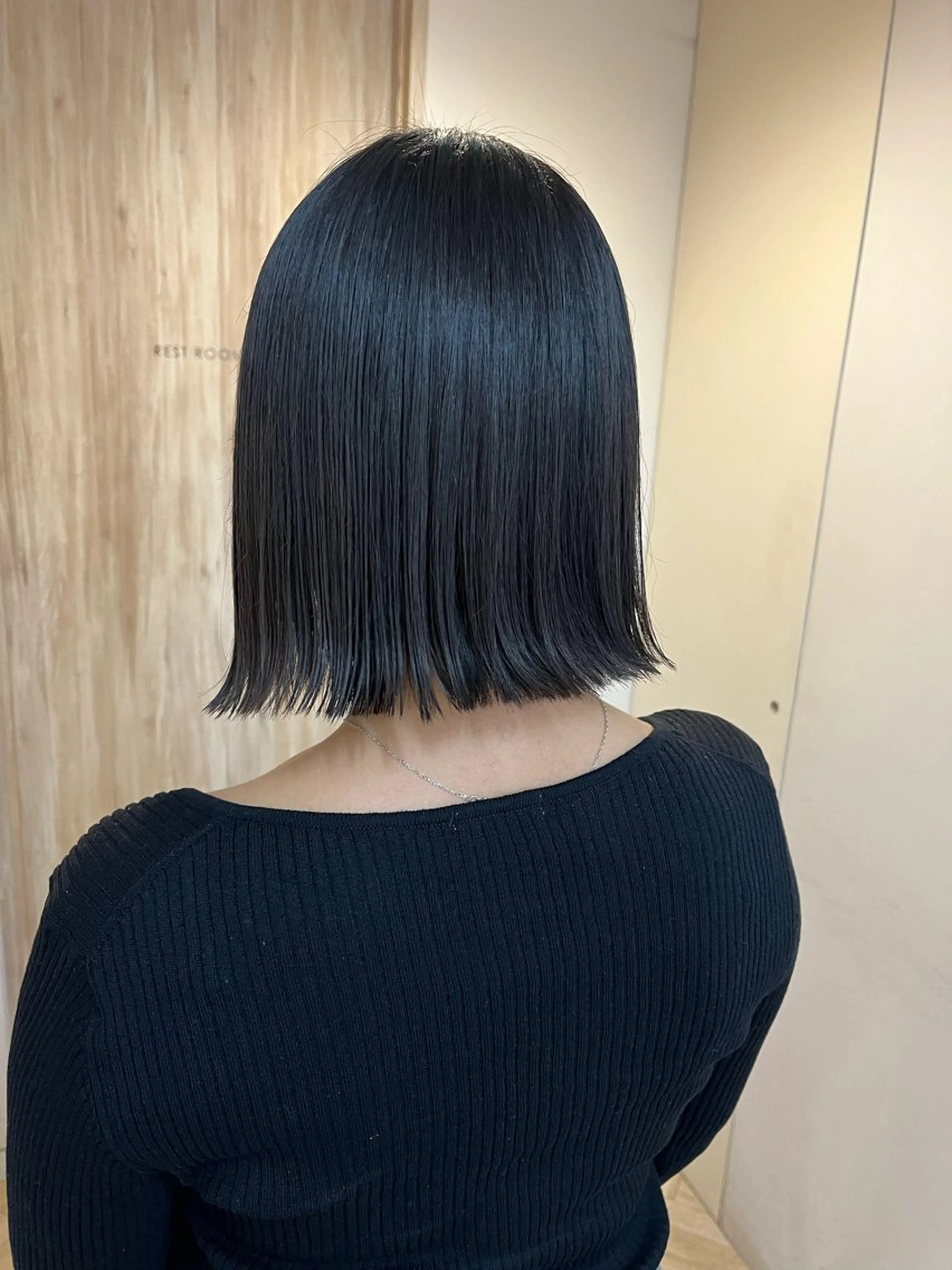 ミディアム ボブ カット トリートメント 透明感カラー/ 髪質改善/レイヤーのヘアスタイル