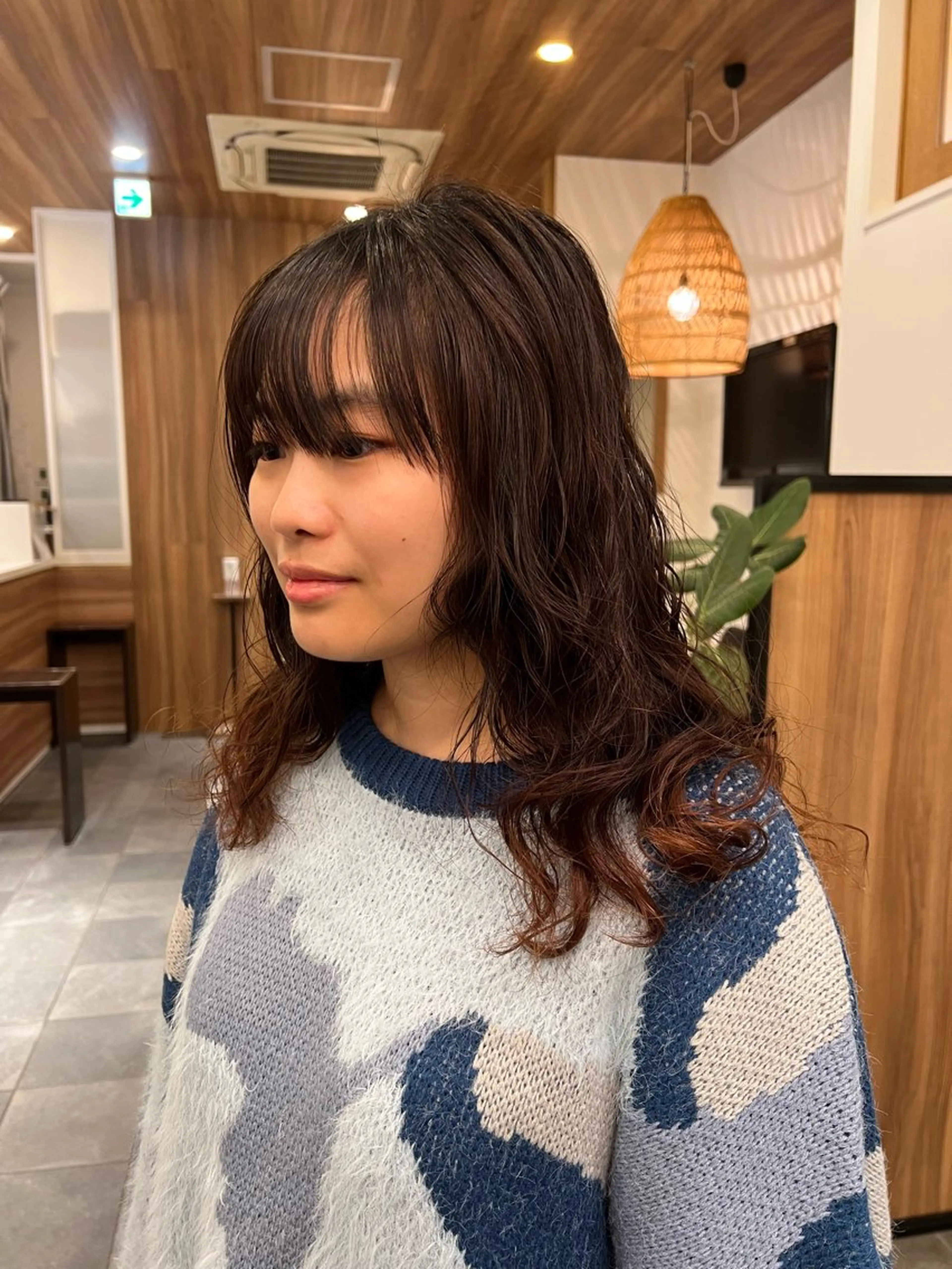 セミロング 村中 逸紀のヘアスタイル