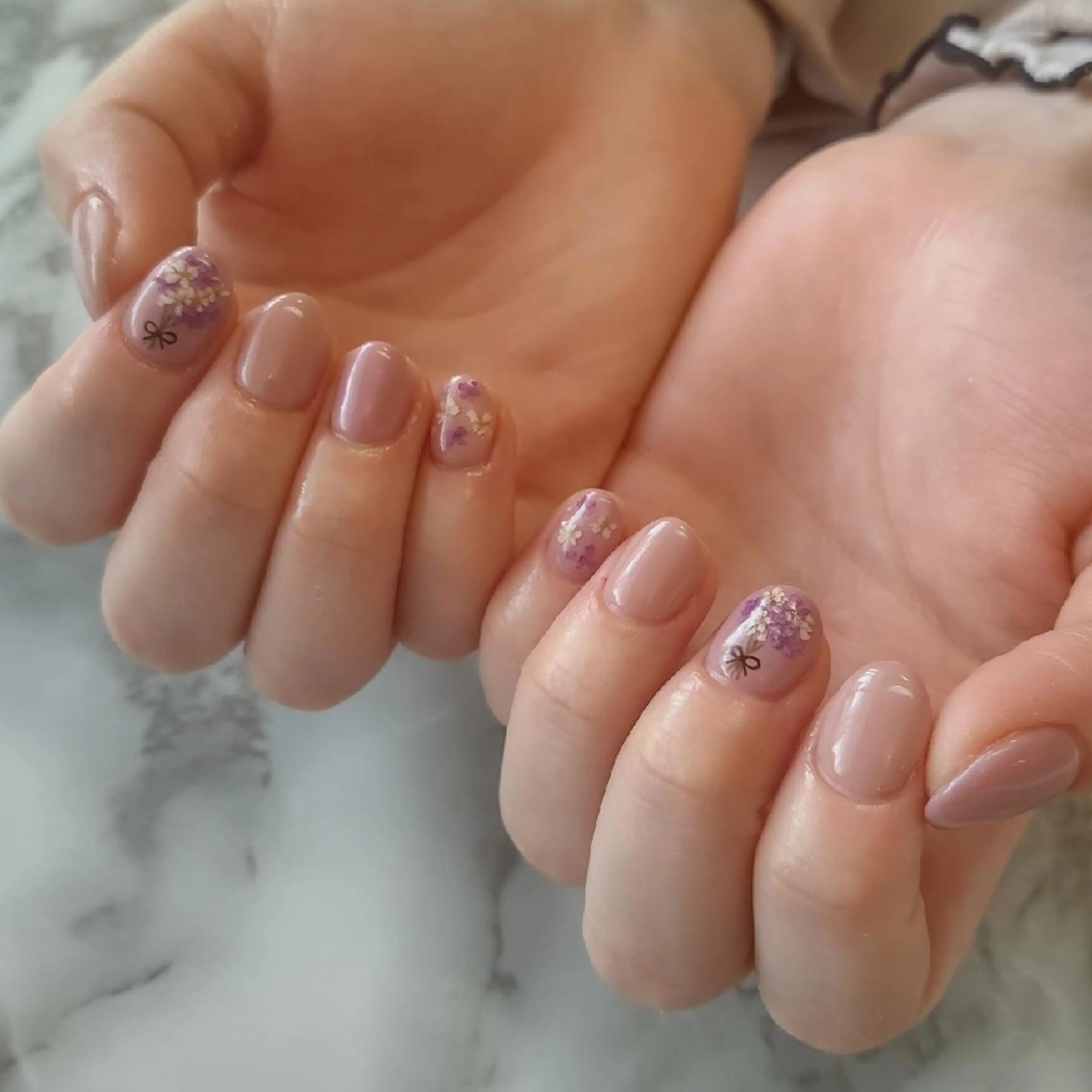 ネイル ジェヌインネイル 河内のネイルデザイン