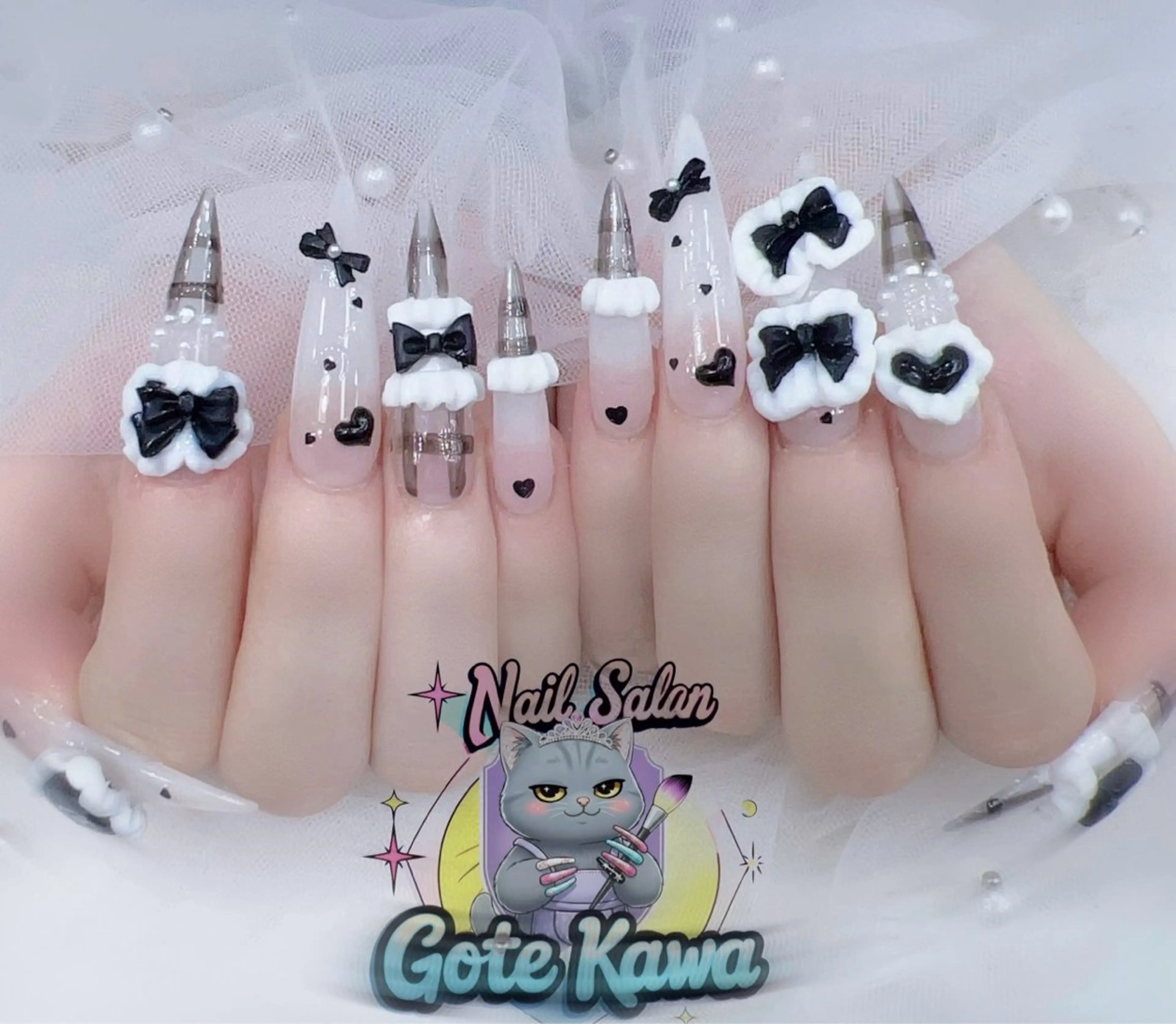 ネイル アートネイル キラキラネイル スカルプネイル ハンドネイル ハンドケア Gote Kawa nail salonのネイルデザイン