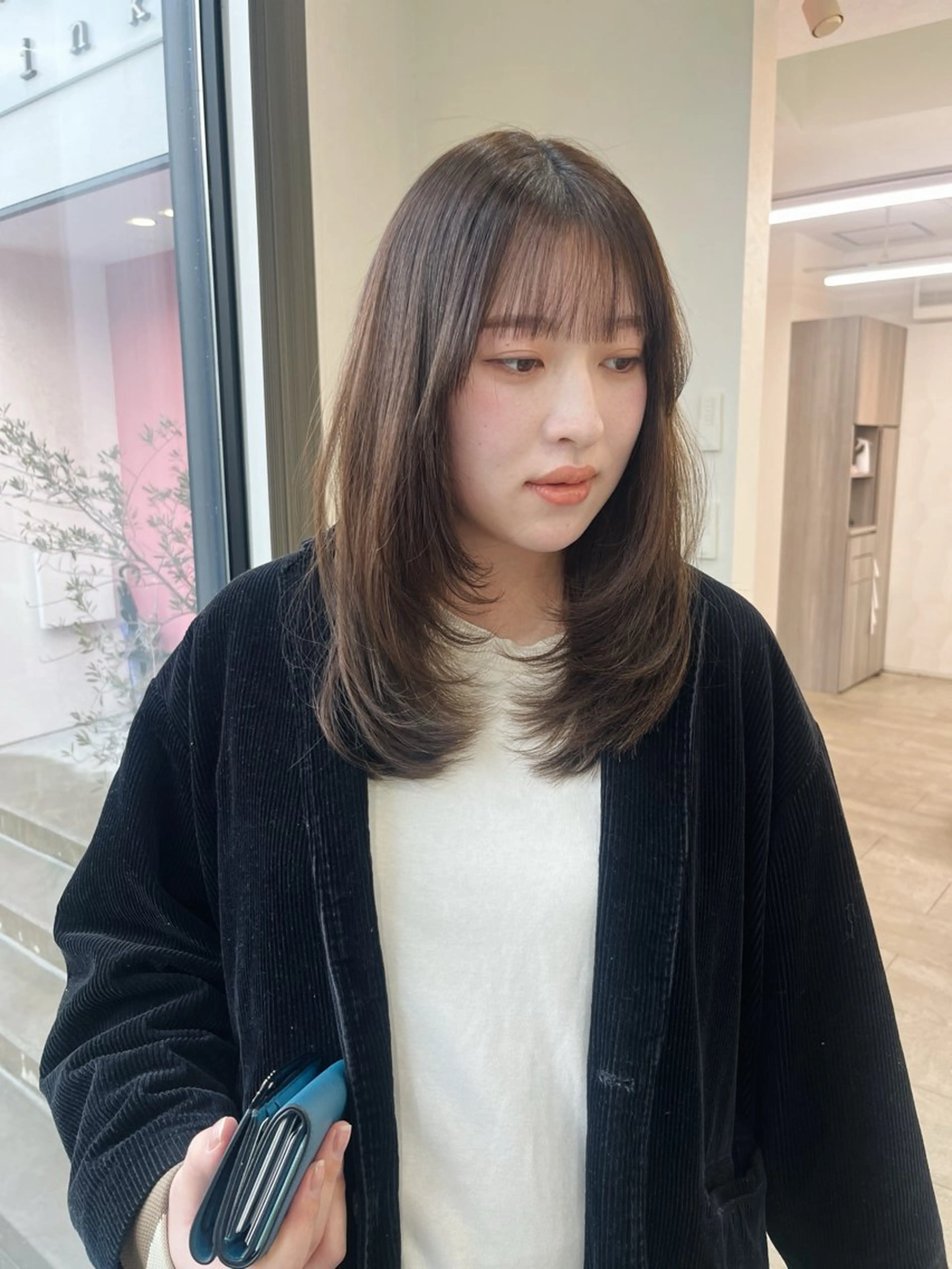 ミディアム 顔まわりレイヤー 顔周りカット レイヤーカット kitagawa mayuのヘアスタイル
