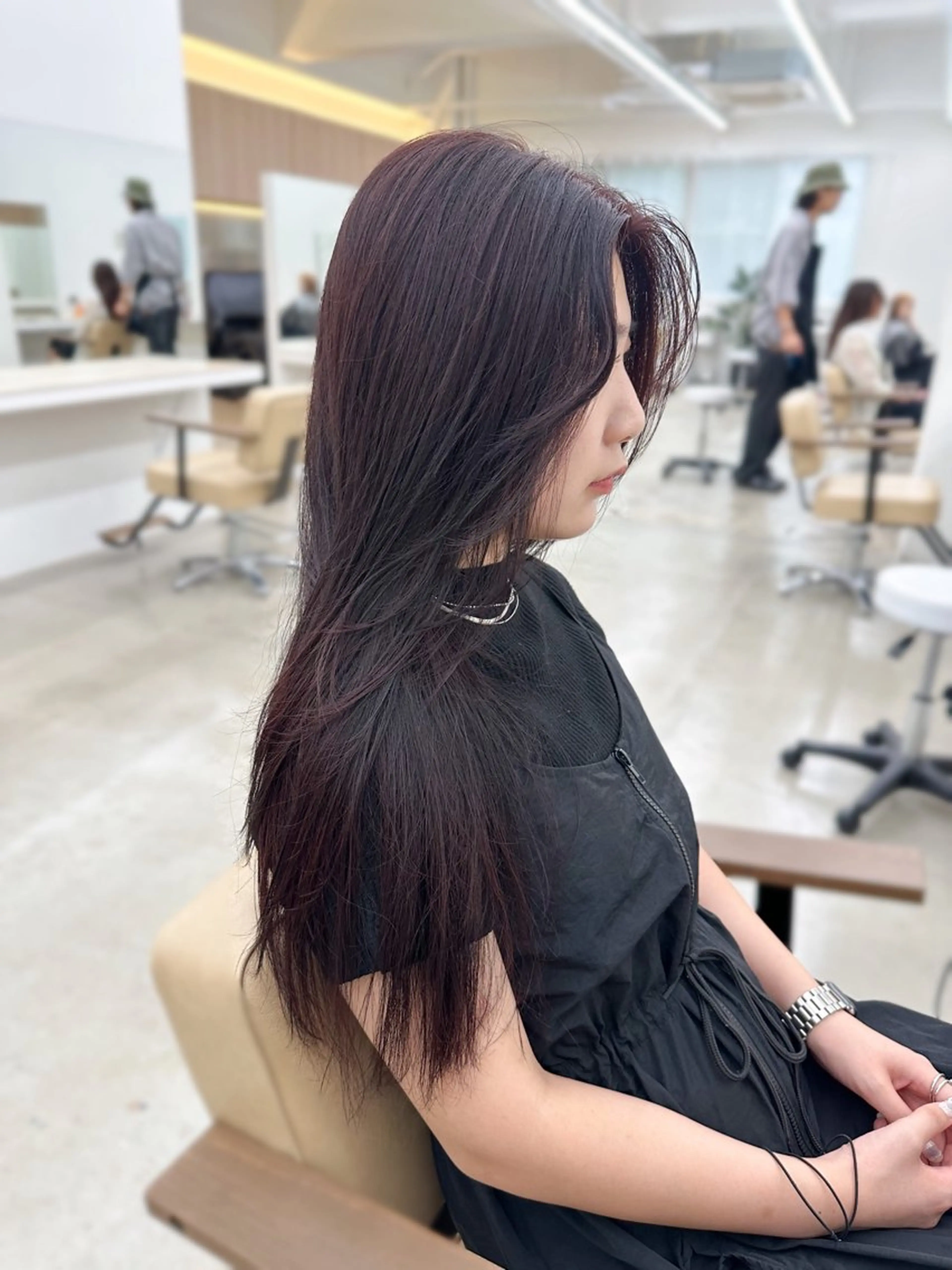 ロング カラー レッドカラー 🌼透明感艶カラー オリーブ🌼河村咲のヘアスタイル