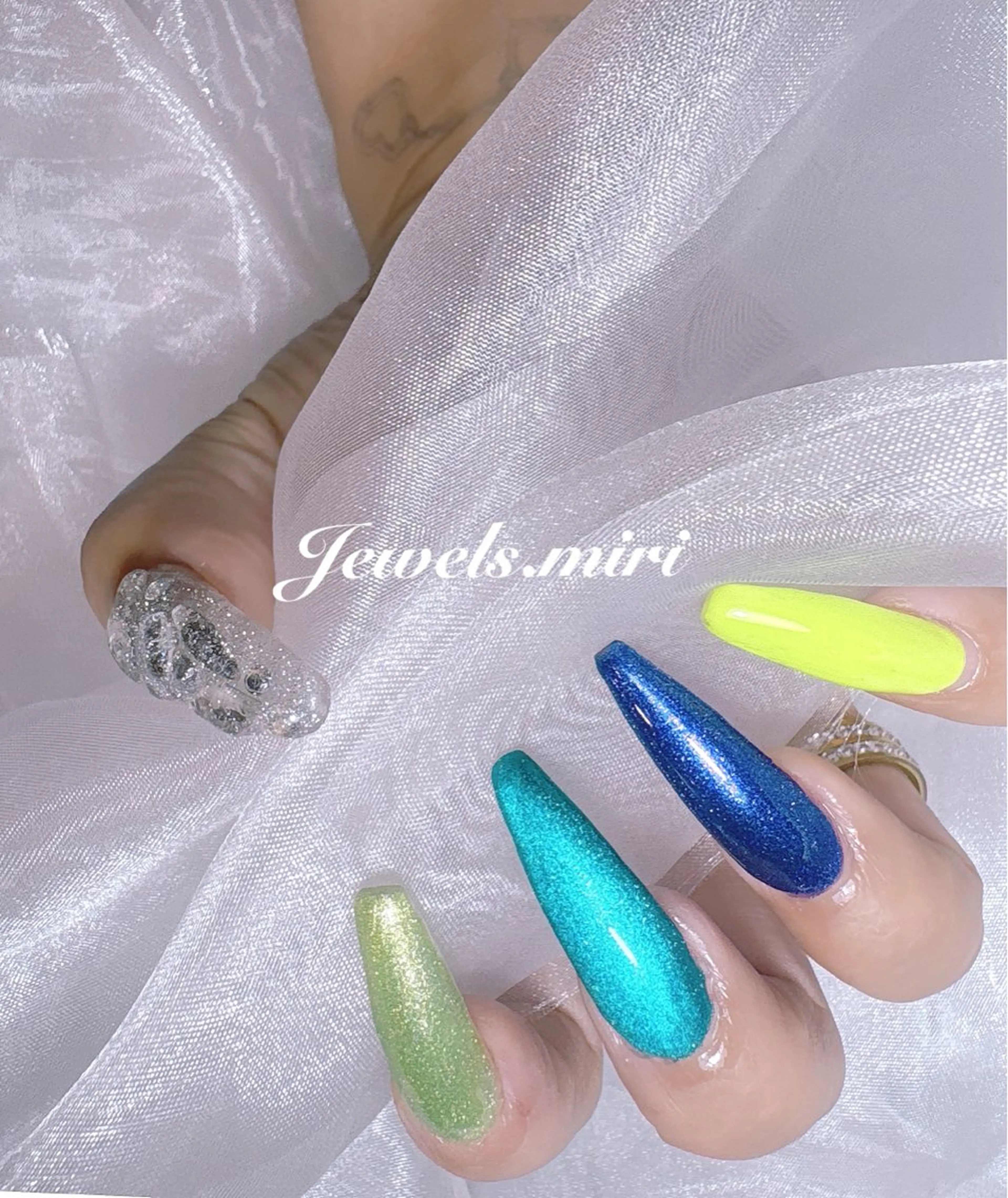 ネイル フラッシュネイル フラッシュマグ ロングネイル マグネットネイル ネイルサロン Jewels Mのネイルデザイン