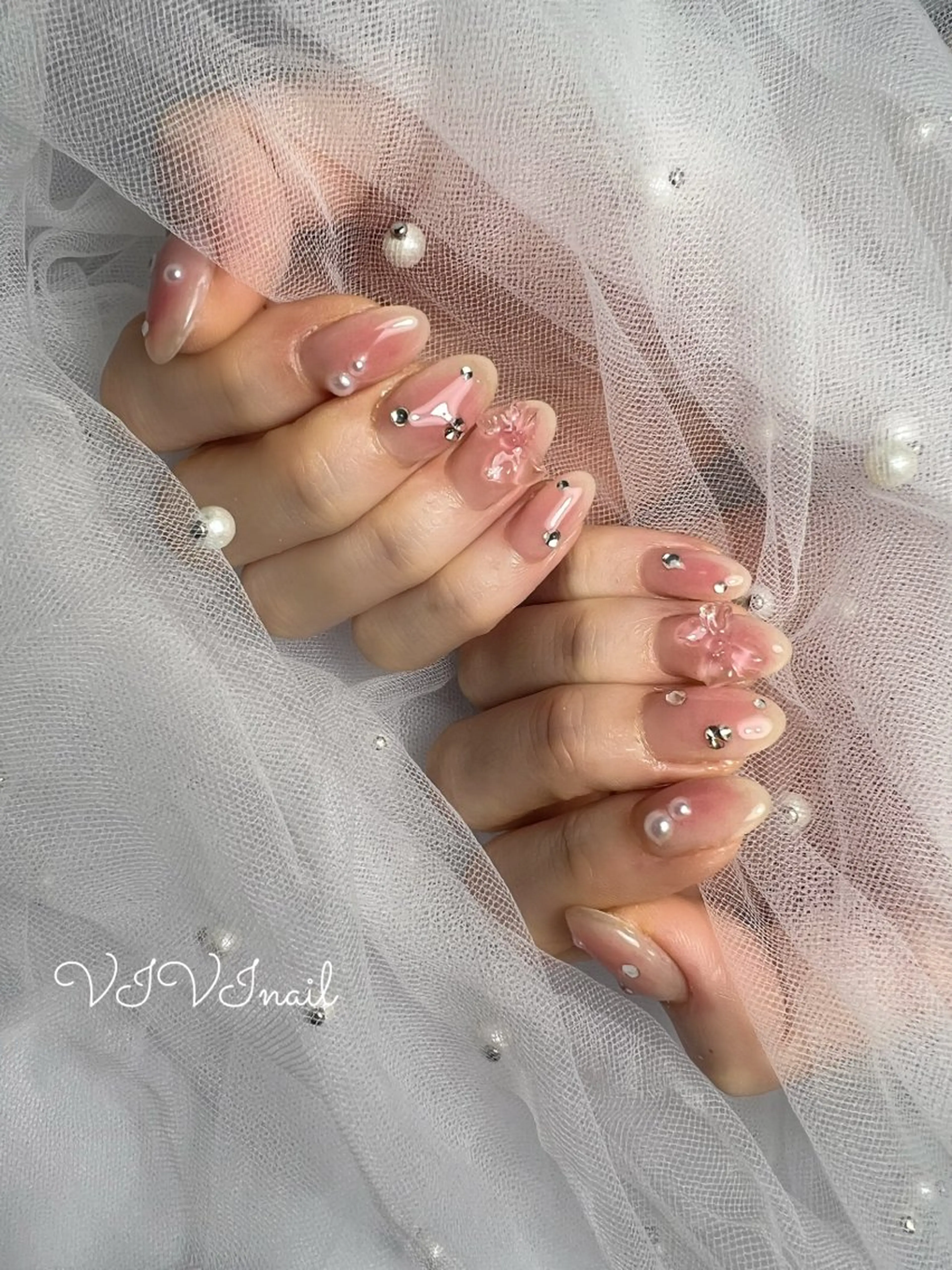 ネイル チークネイル ハンドネイル vivi nailのネイルデザイン