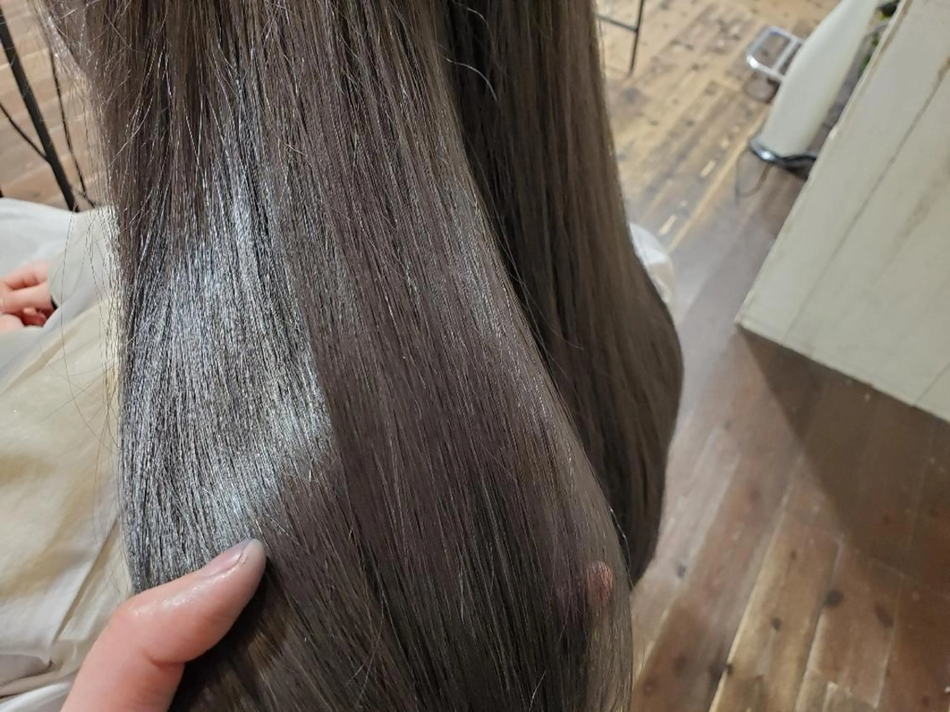 ロング カラー ヘアカラー ヘッドスパ パ ルのヘアスタイル