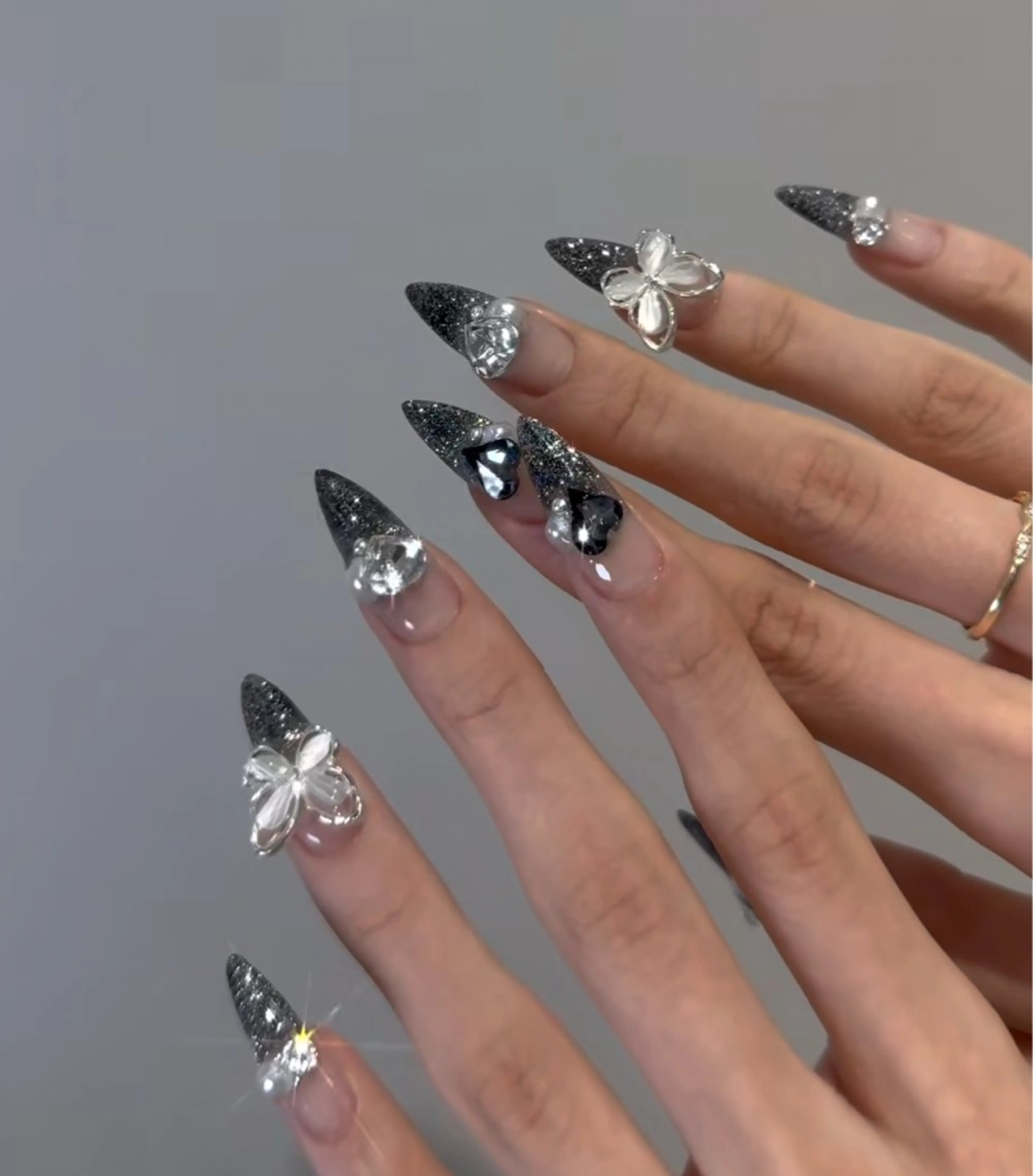 ネイル チークネイル フレンチネイル グラデーション 韓国ネイル マグネットネイル Hana nail所属・Hana Nailのネイルデザイン