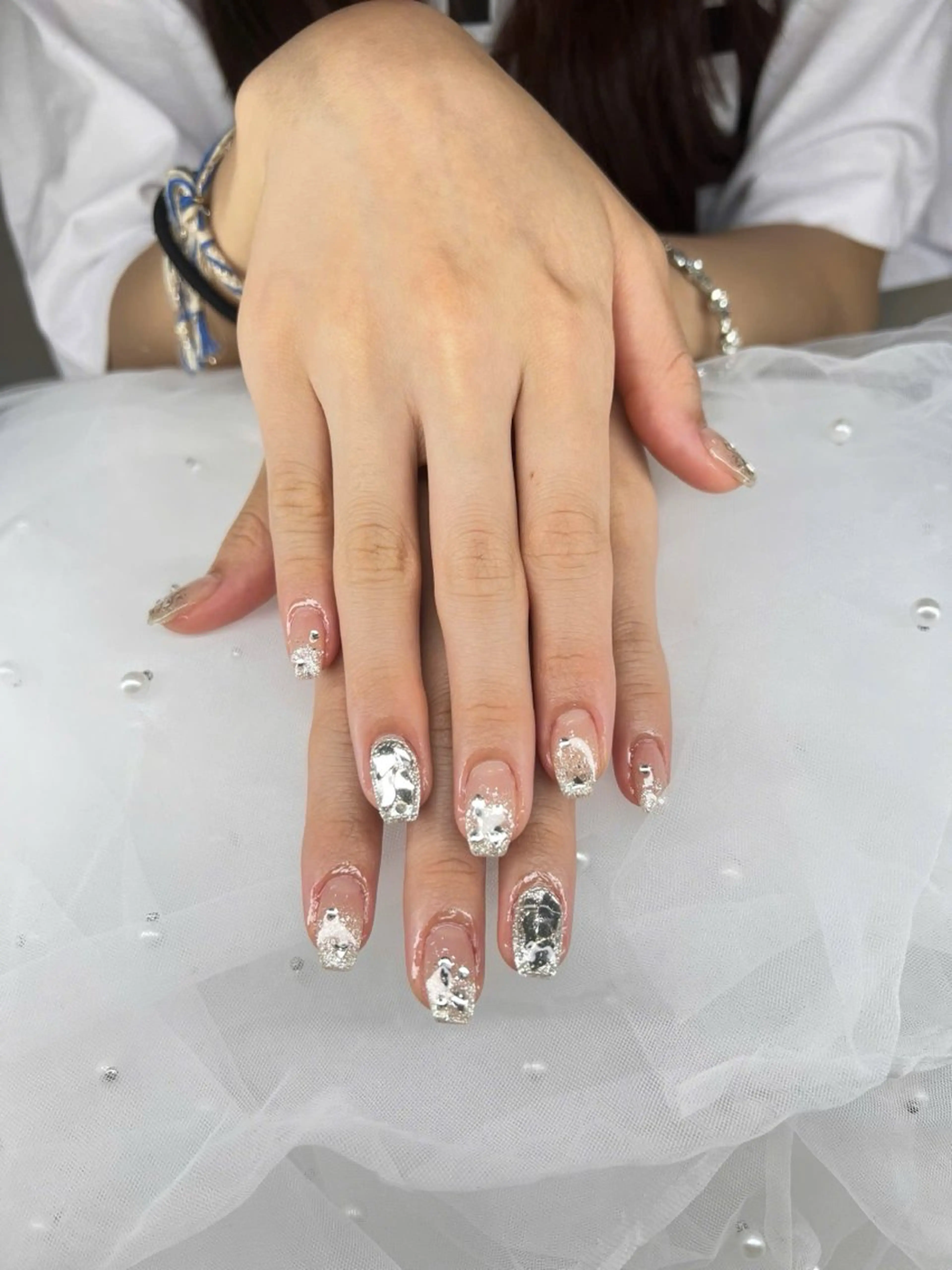 ネイル アニマル柄 オーロラネイル チークネイル フラッシュネイル ジェルネイル Lunaa 池袋のネイルデザイン