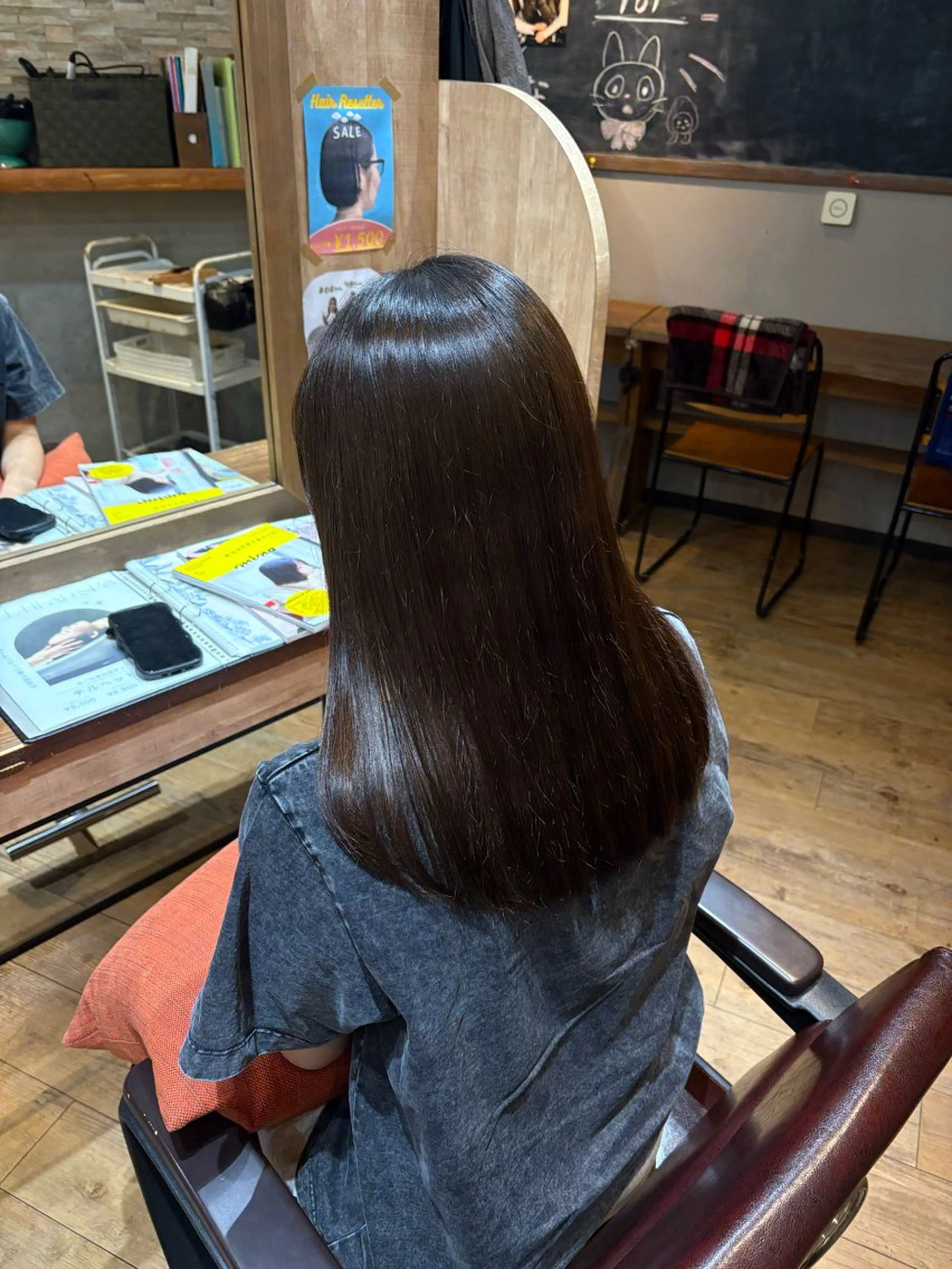 ミディアム レイヤーカット 🫧ブリーチ×透明感 カラー🎀ココカラのヘアスタイル