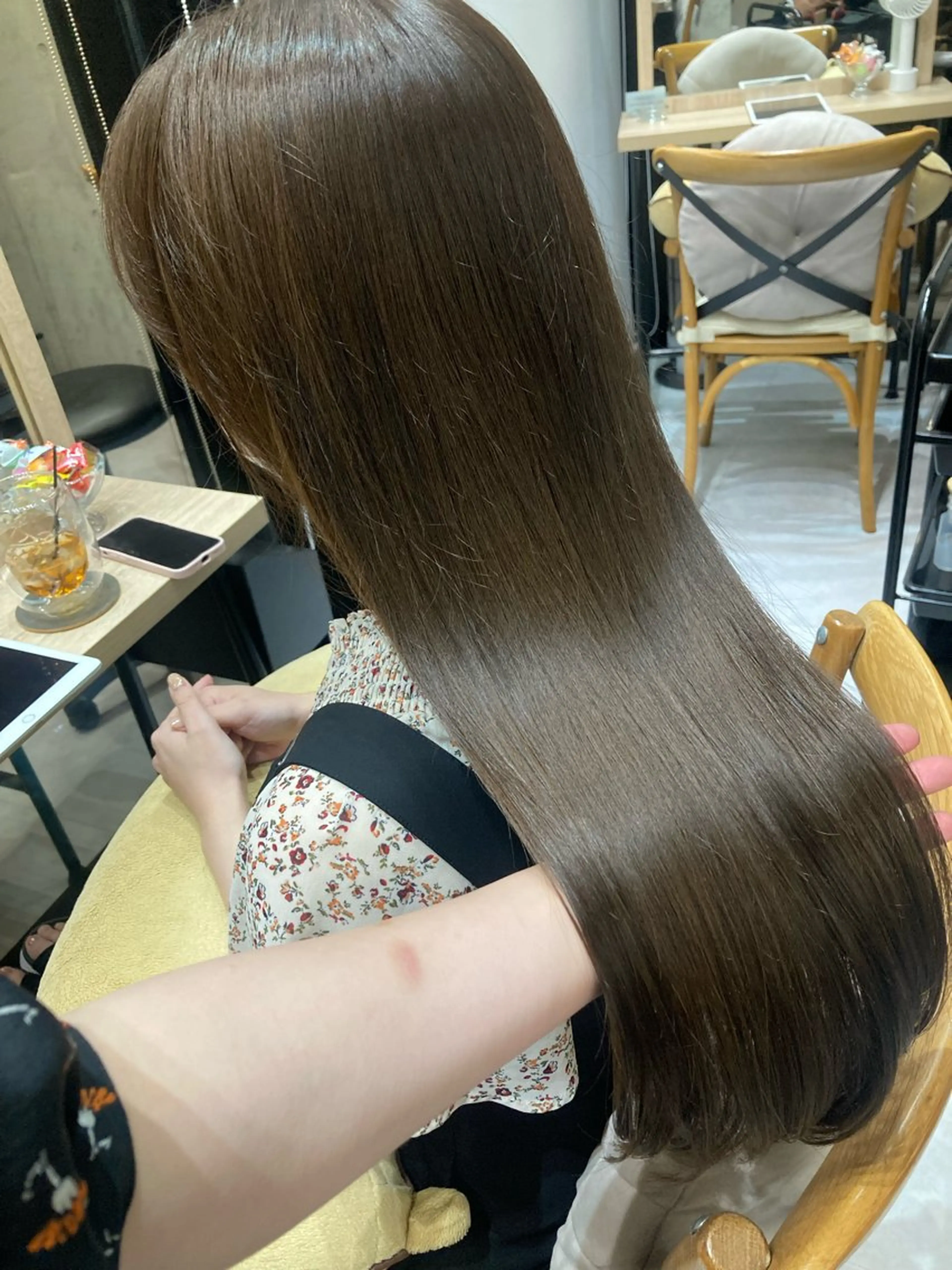 ロング ✨色持ちの良い艶 カラー✨蟹江真世のヘアスタイル