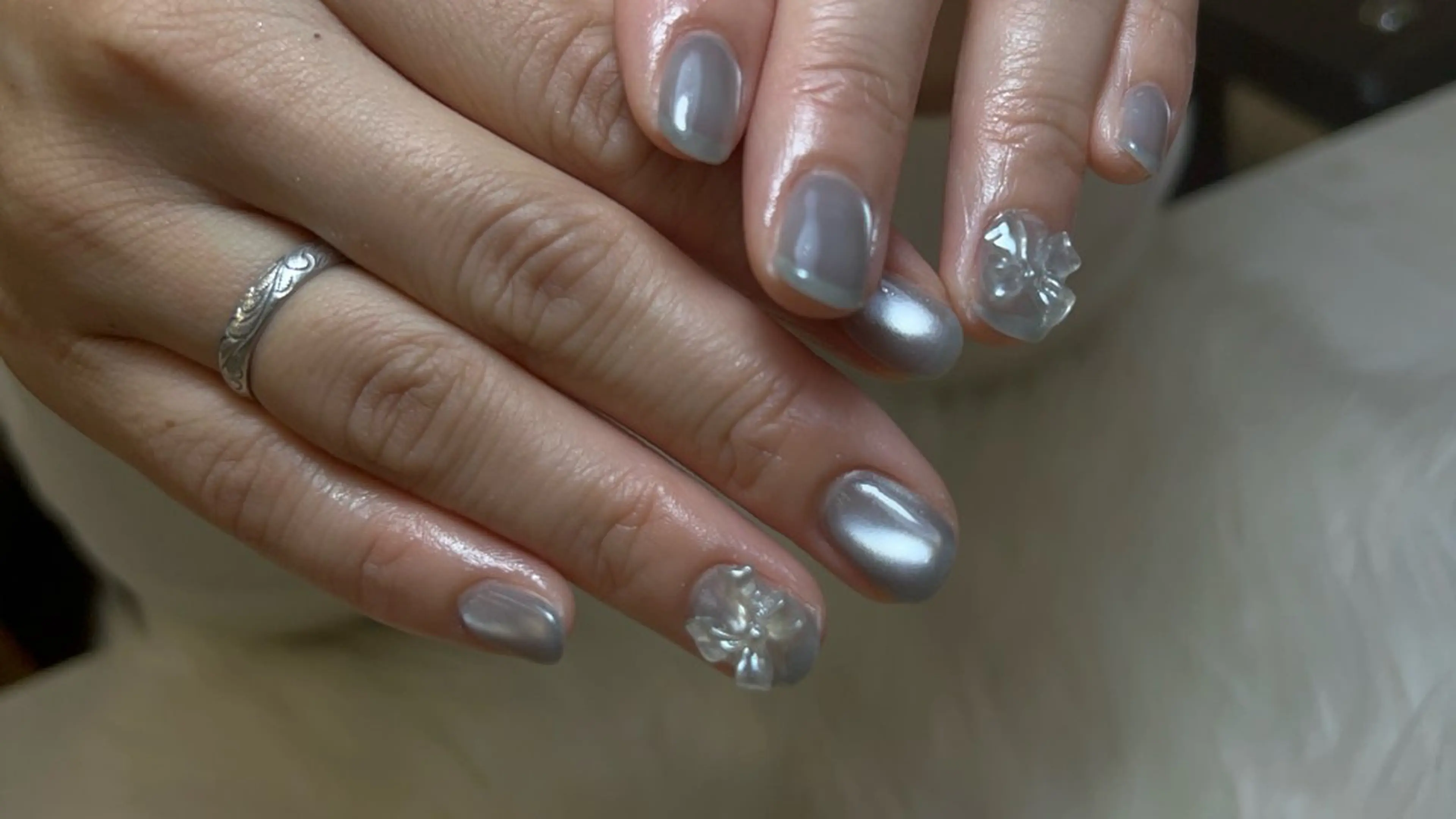 ネイル マグネットネイル リボン ハンドネイル フットネイル Nail salon Yumechika所属・Nail salon Yumechikaのネイルデザイン