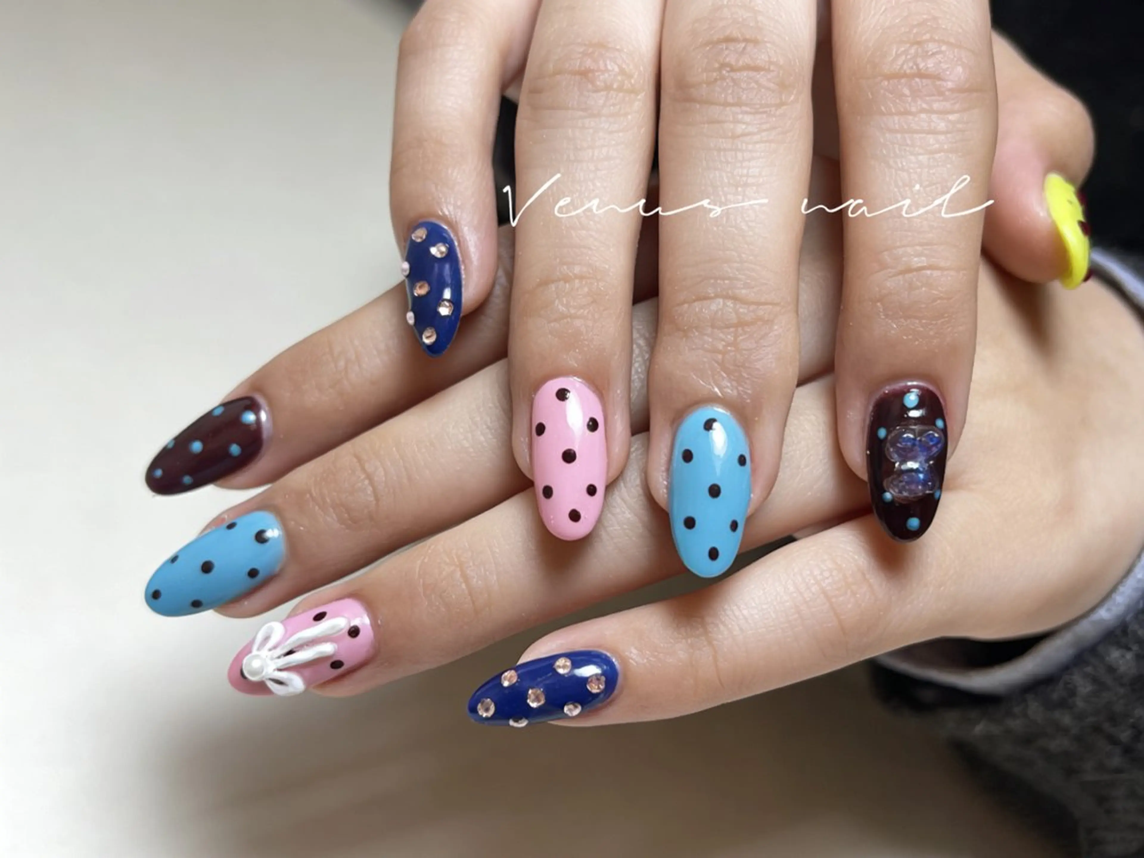 ネイル ハンドネイル Venus nail チップ長さだし専門店のネイルデザイン