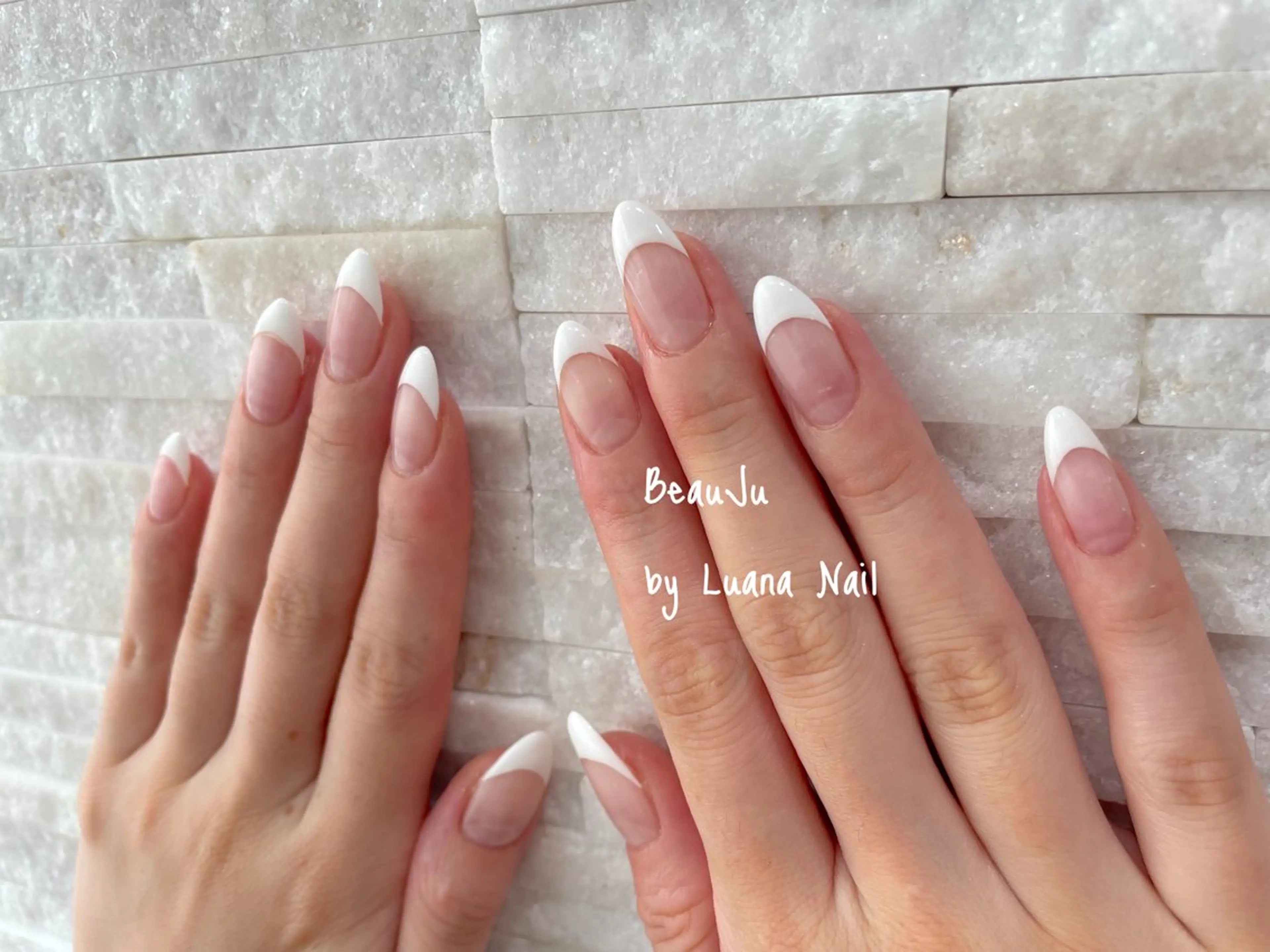ネイル フレンチネイル グラデーション ハンドネイル BeauJu by Luana Nailのネイルデザイン