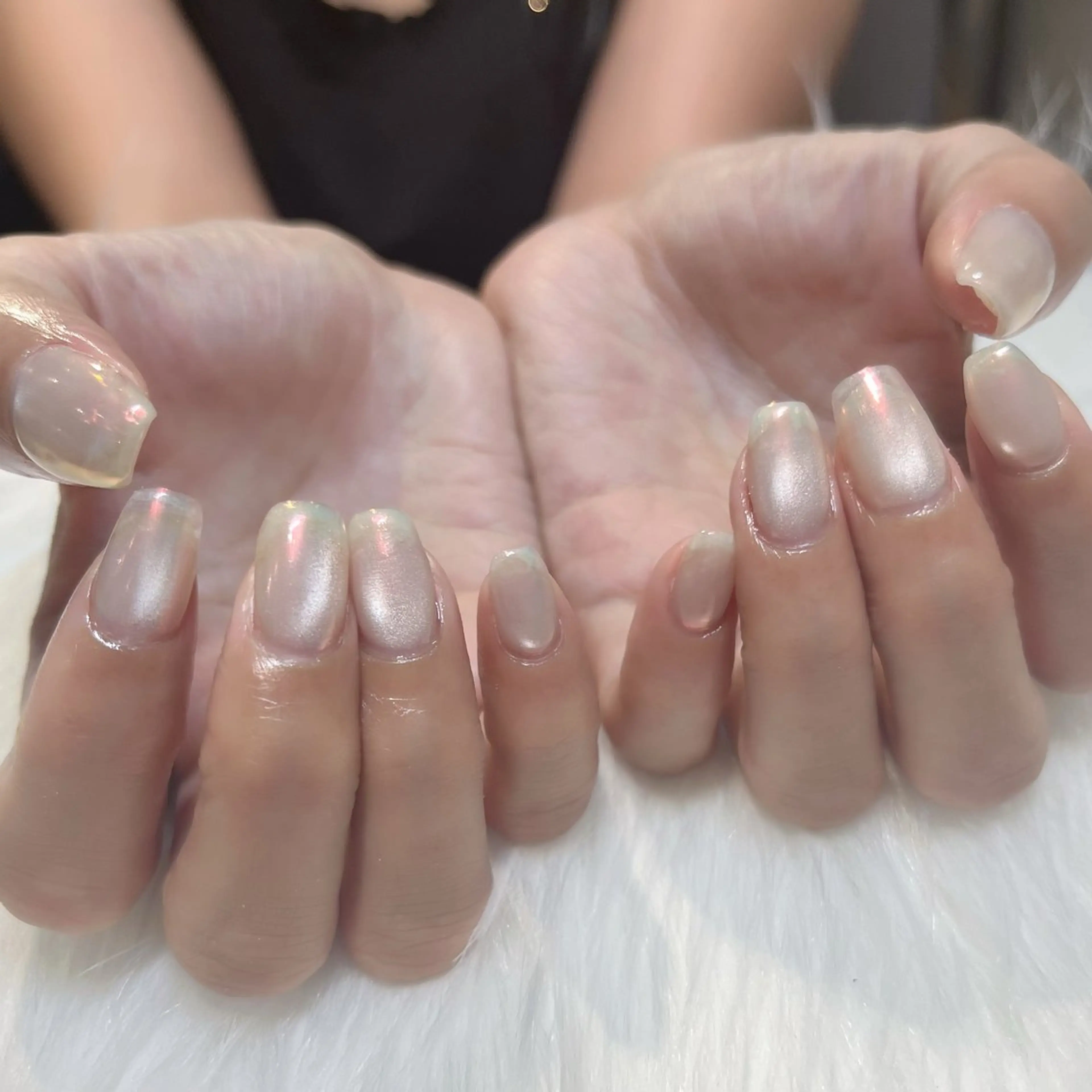 ネイル アートネイル ガーリー キラキラネイル 韓国ネイル マグネットネイル KOKONA 🎀のネイルデザイン