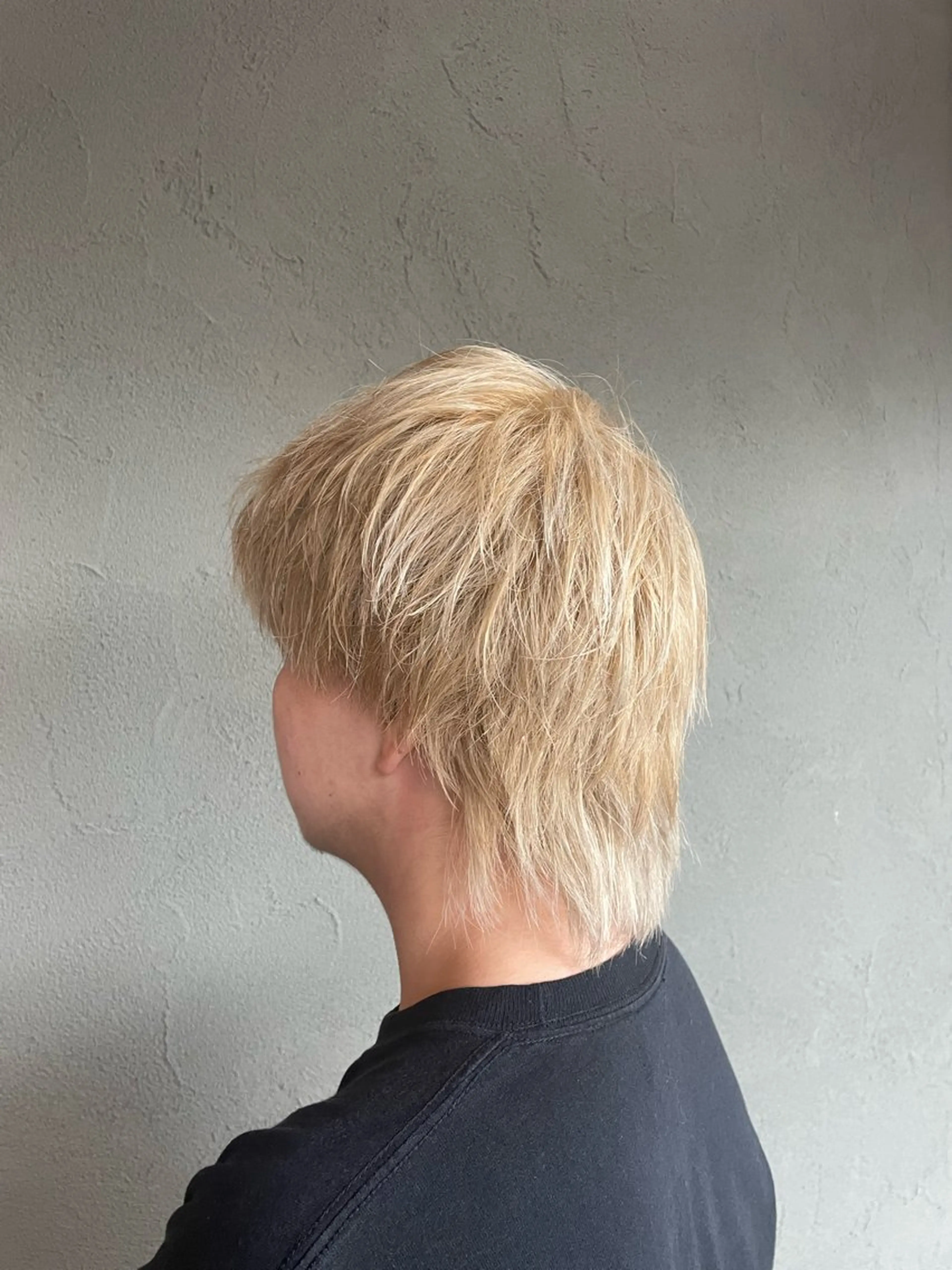 ショート カラー ブロンド ひだか しえのヘアスタイル