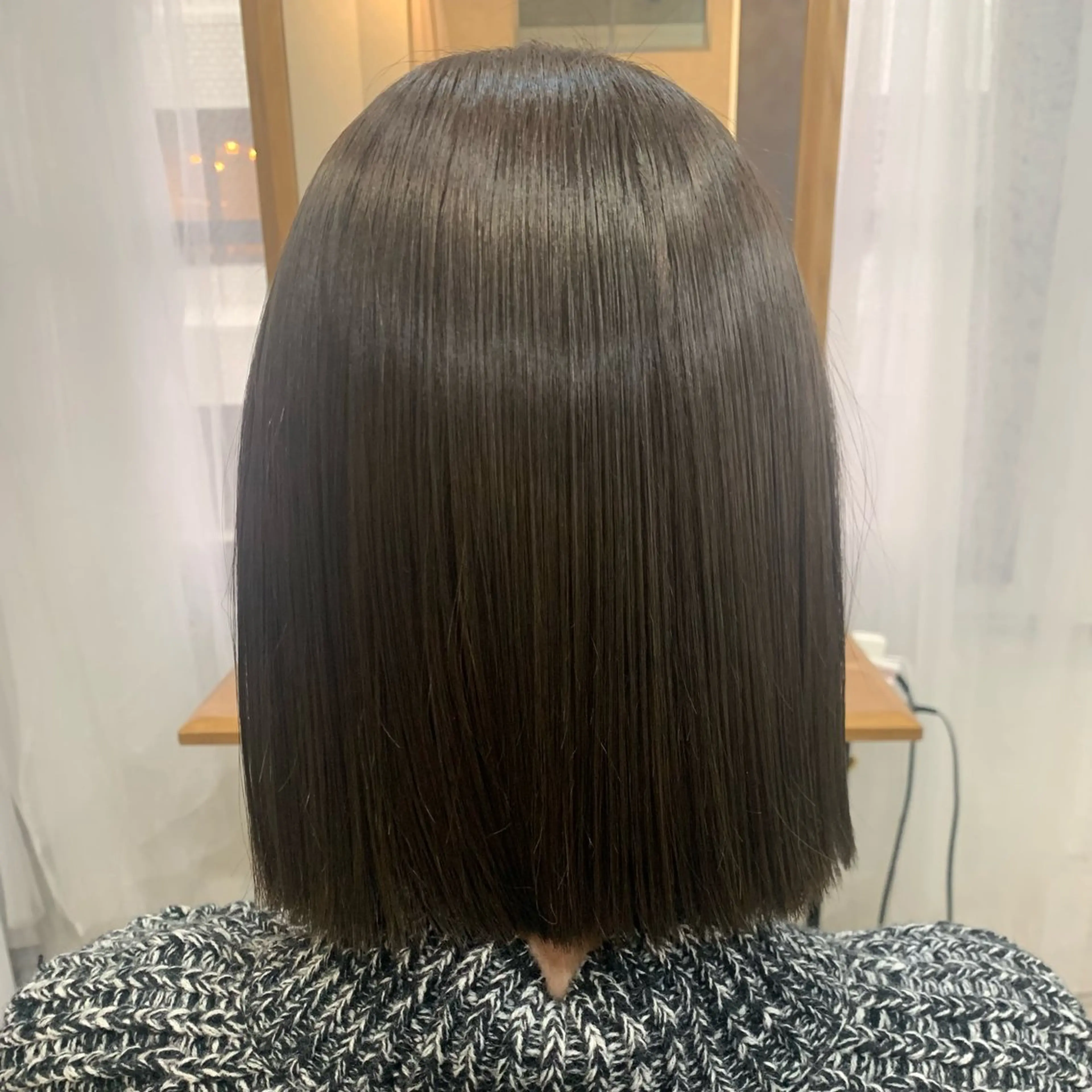 ショート カラー LOARK HAIR 市川笑瑠のヘアスタイル