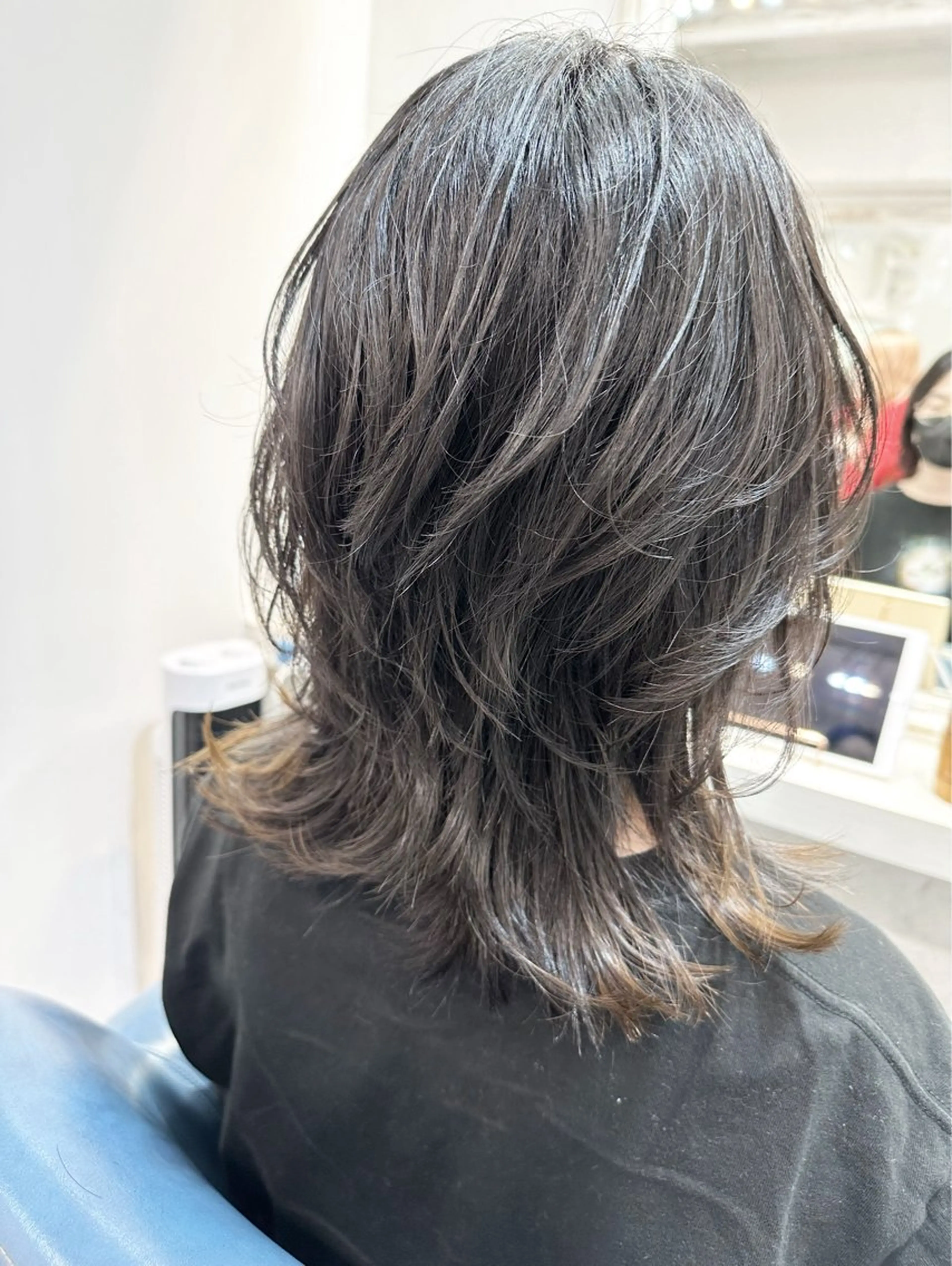 ミディアム ミディアムレイヤー くせ毛 レイヤーカット ウルフカット 中目黒✂︎店長✂︎ TOMOHIROのヘアスタイル