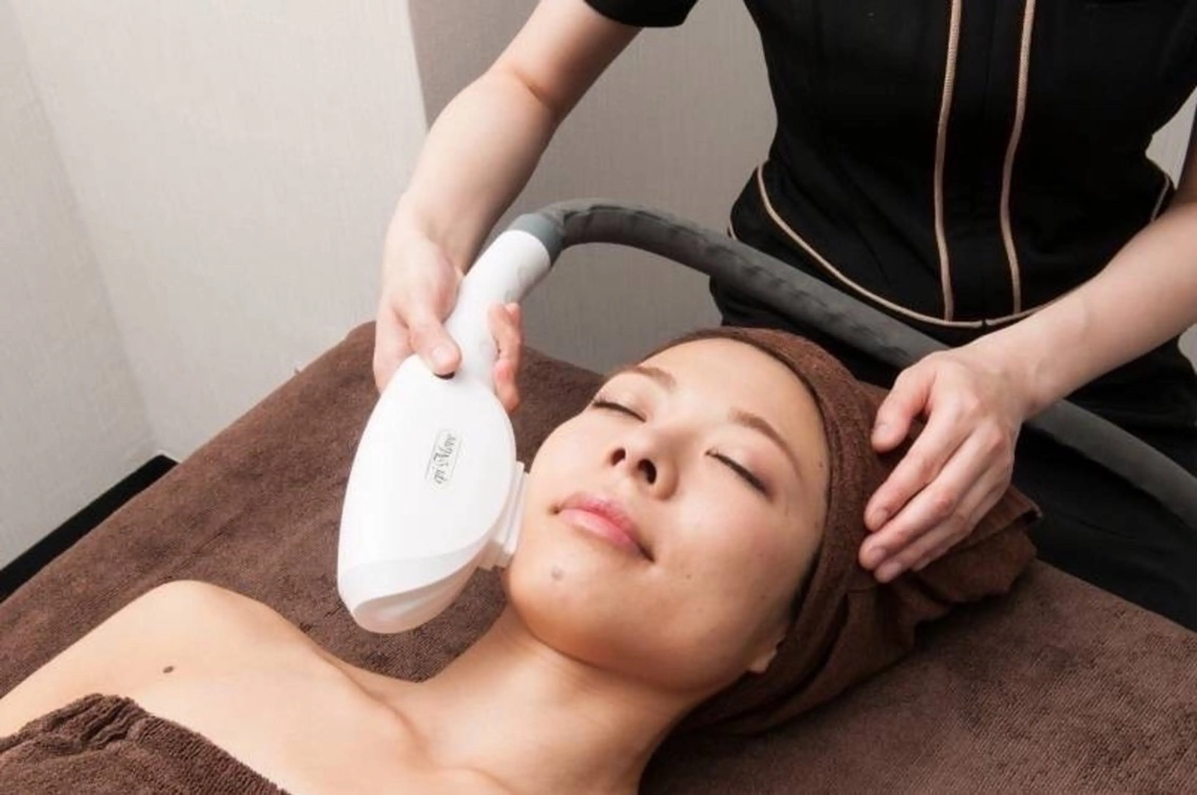 当店リピート率No1✨光フェイシャルコース✨たった1回でも驚きのリフトアップ💆‍♀️通常9,900円→初回3,980円の写真