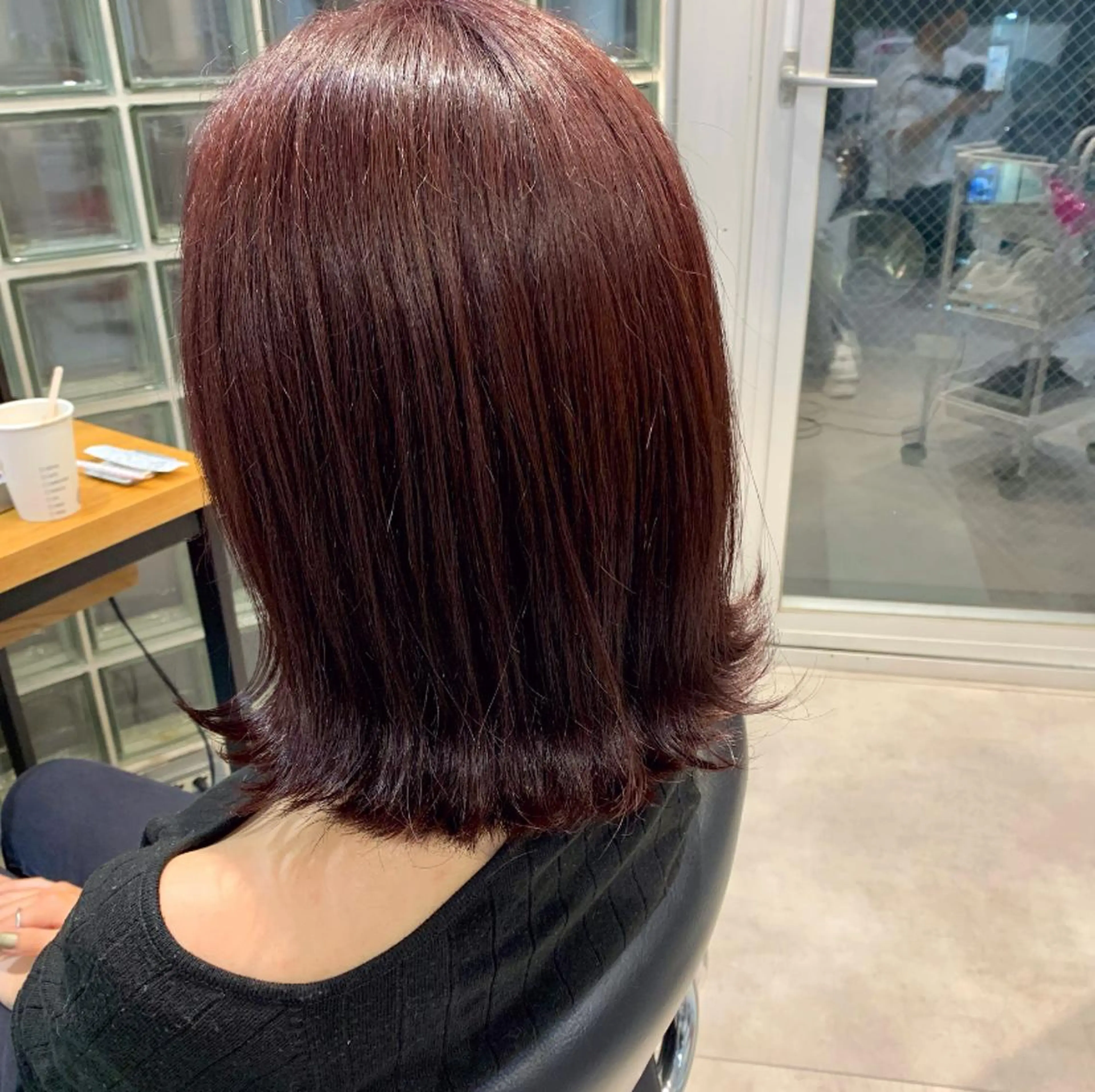 ミディアム カラー カシス ピンクカラー クレハ :)のヘアスタイル