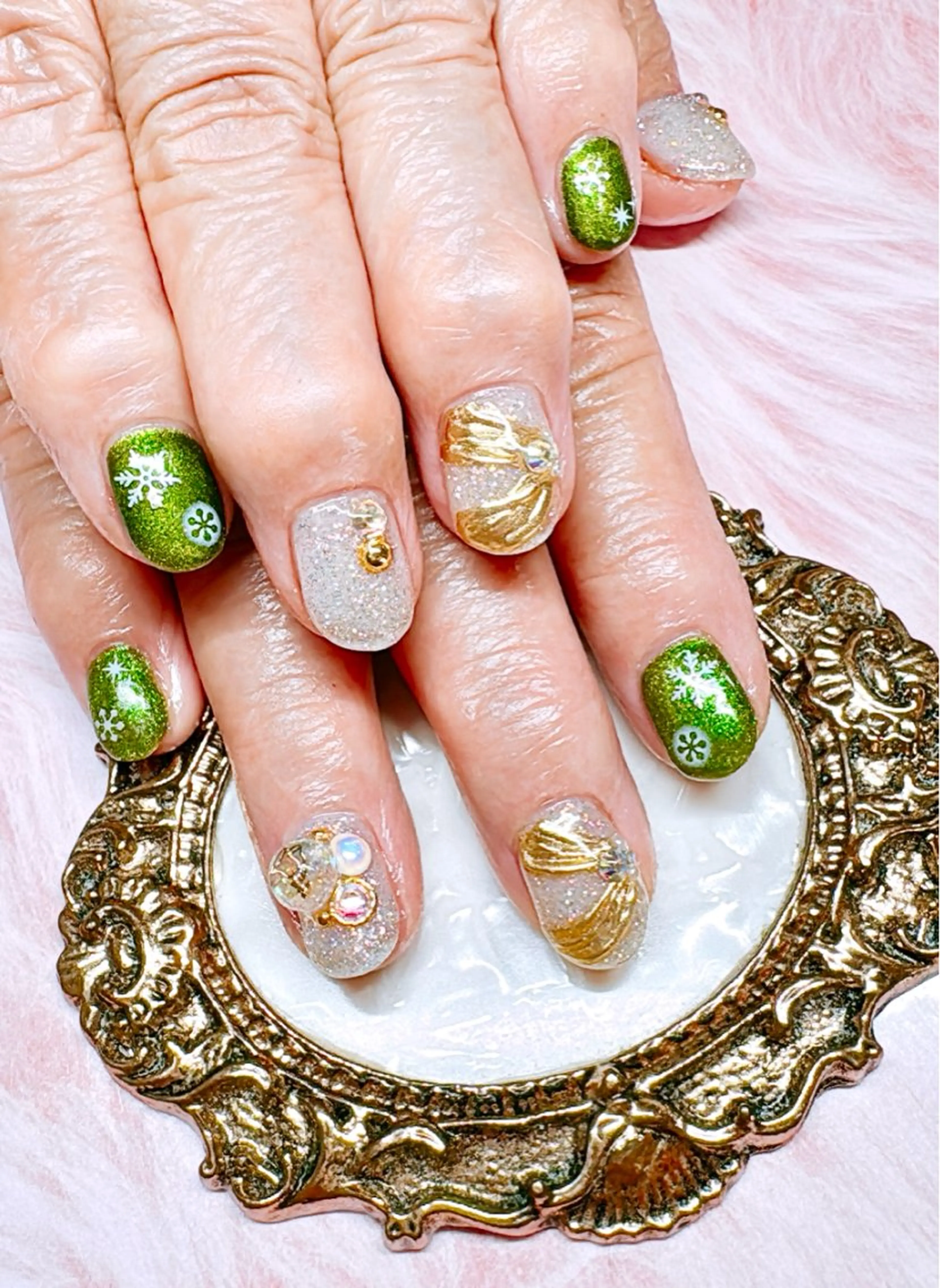 ネイル CROWN プライベートサロンのネイルデザイン